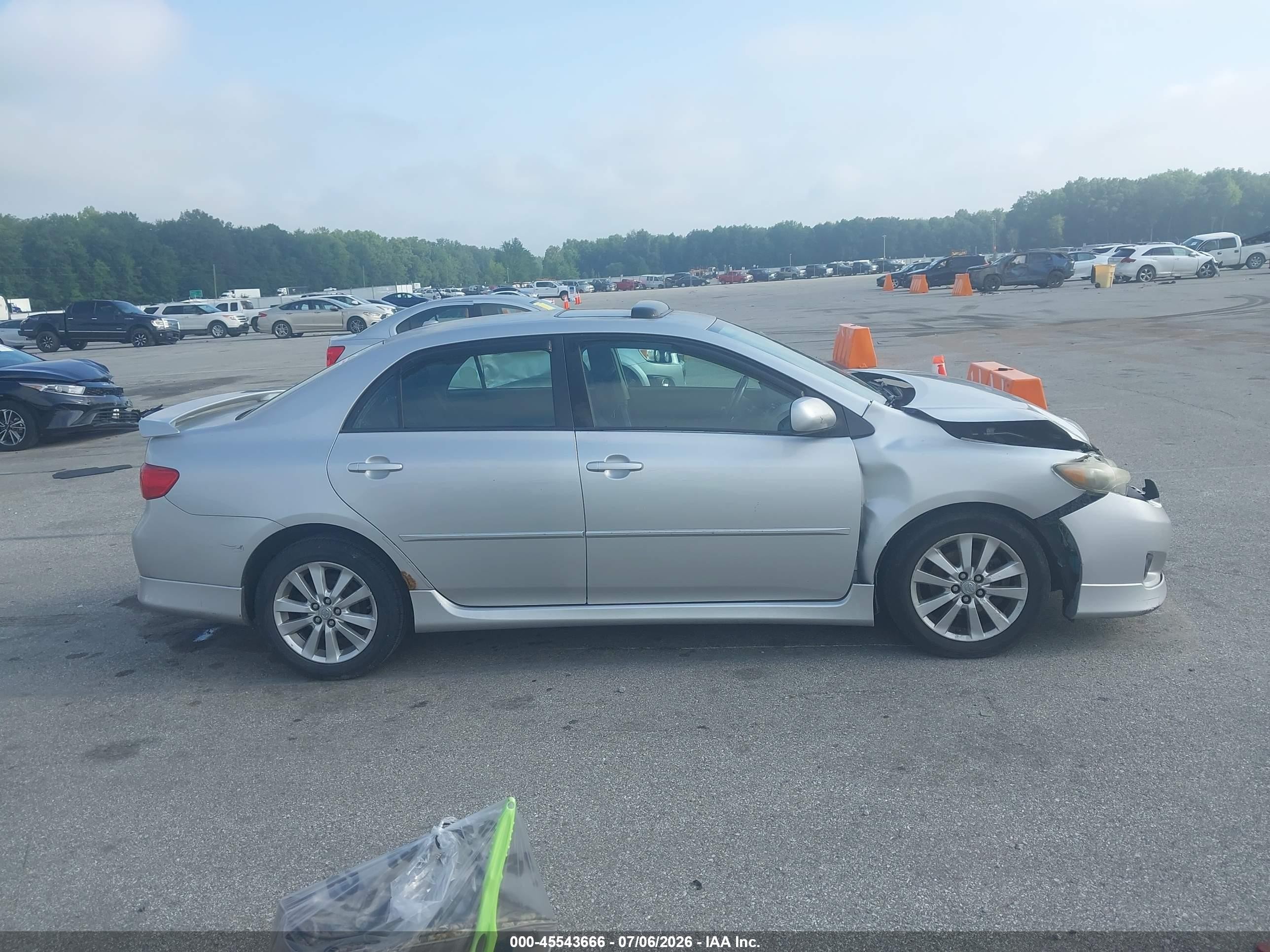 2009 Toyota Corolla S Silver vin: 1NXBU40E49Z144460