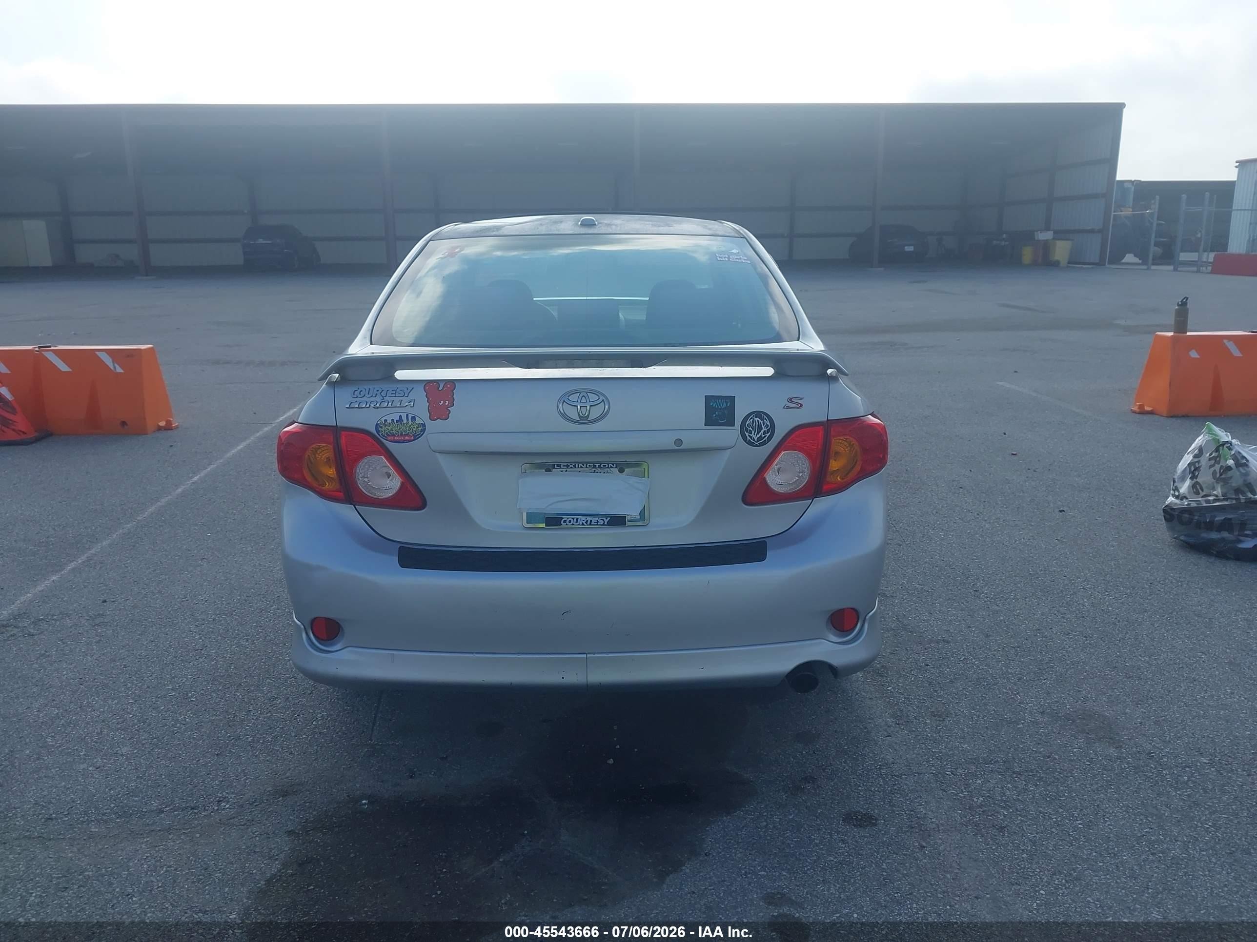 2009 Toyota Corolla S Silver vin: 1NXBU40E49Z144460