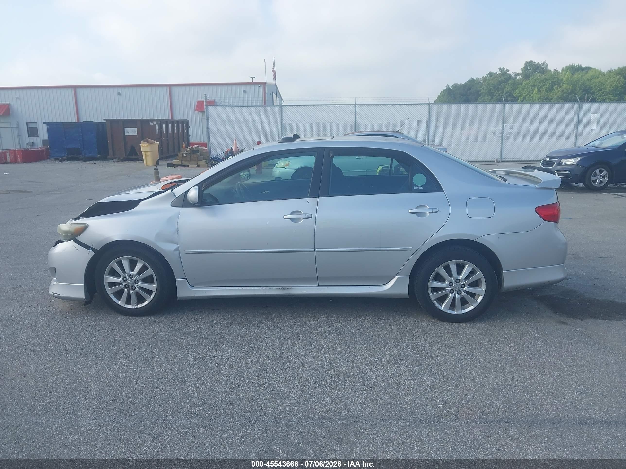 2009 Toyota Corolla S Silver vin: 1NXBU40E49Z144460
