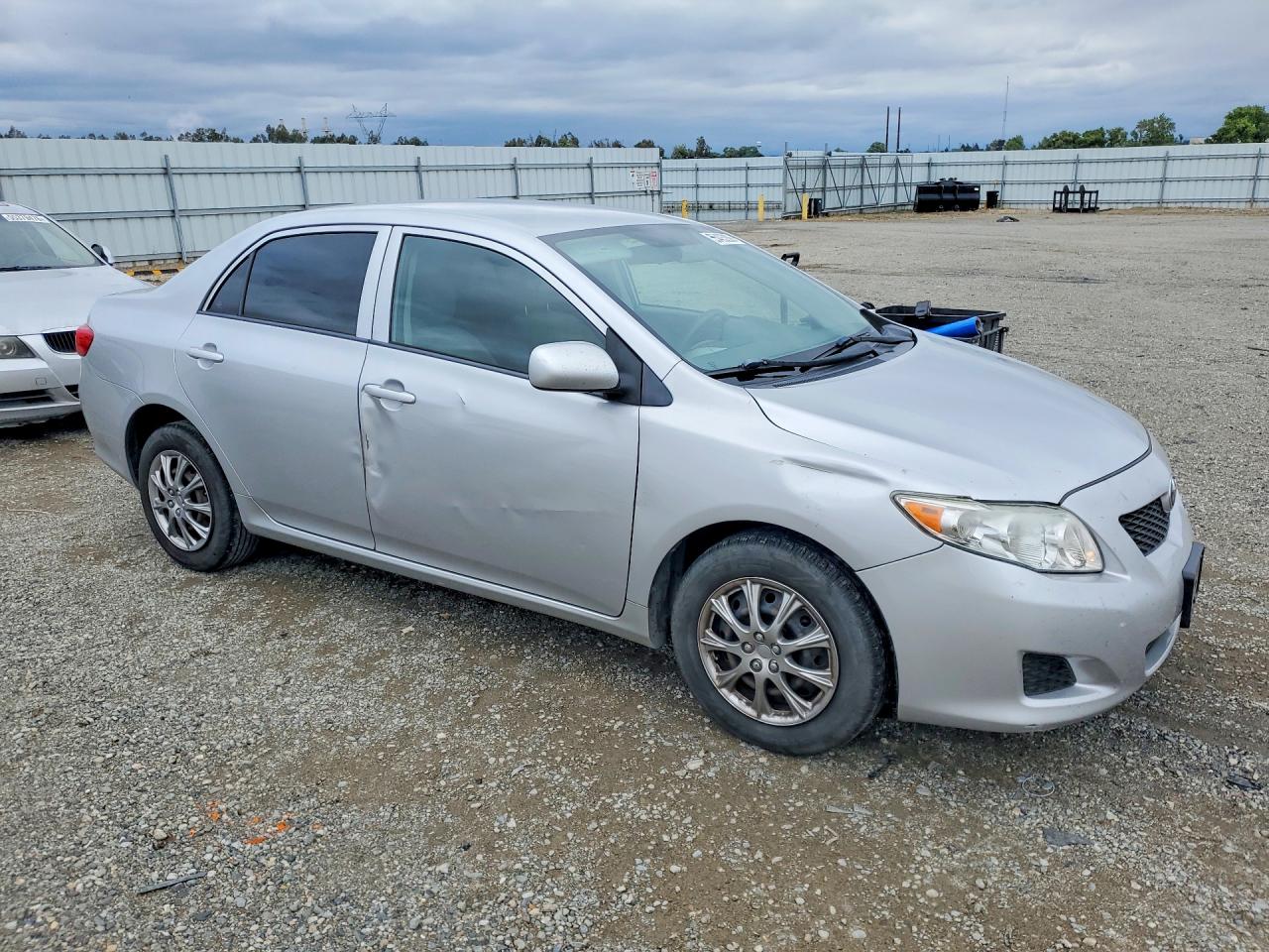 2009 Toyota Corolla Le Silver vin: 1NXBU40E49Z149562