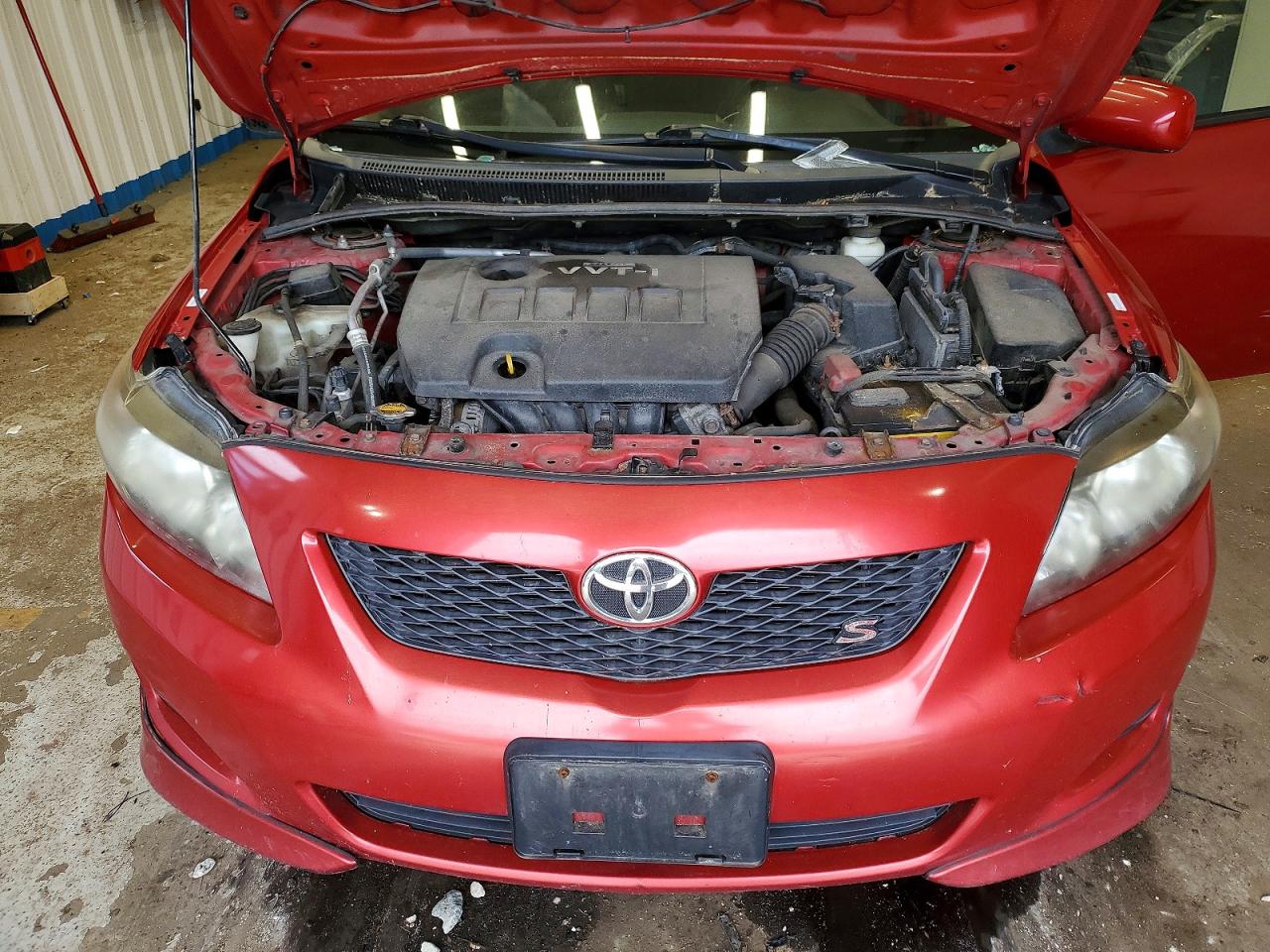 2009 Toyota Corolla S Red vin: 1NXBU40E49Z156348