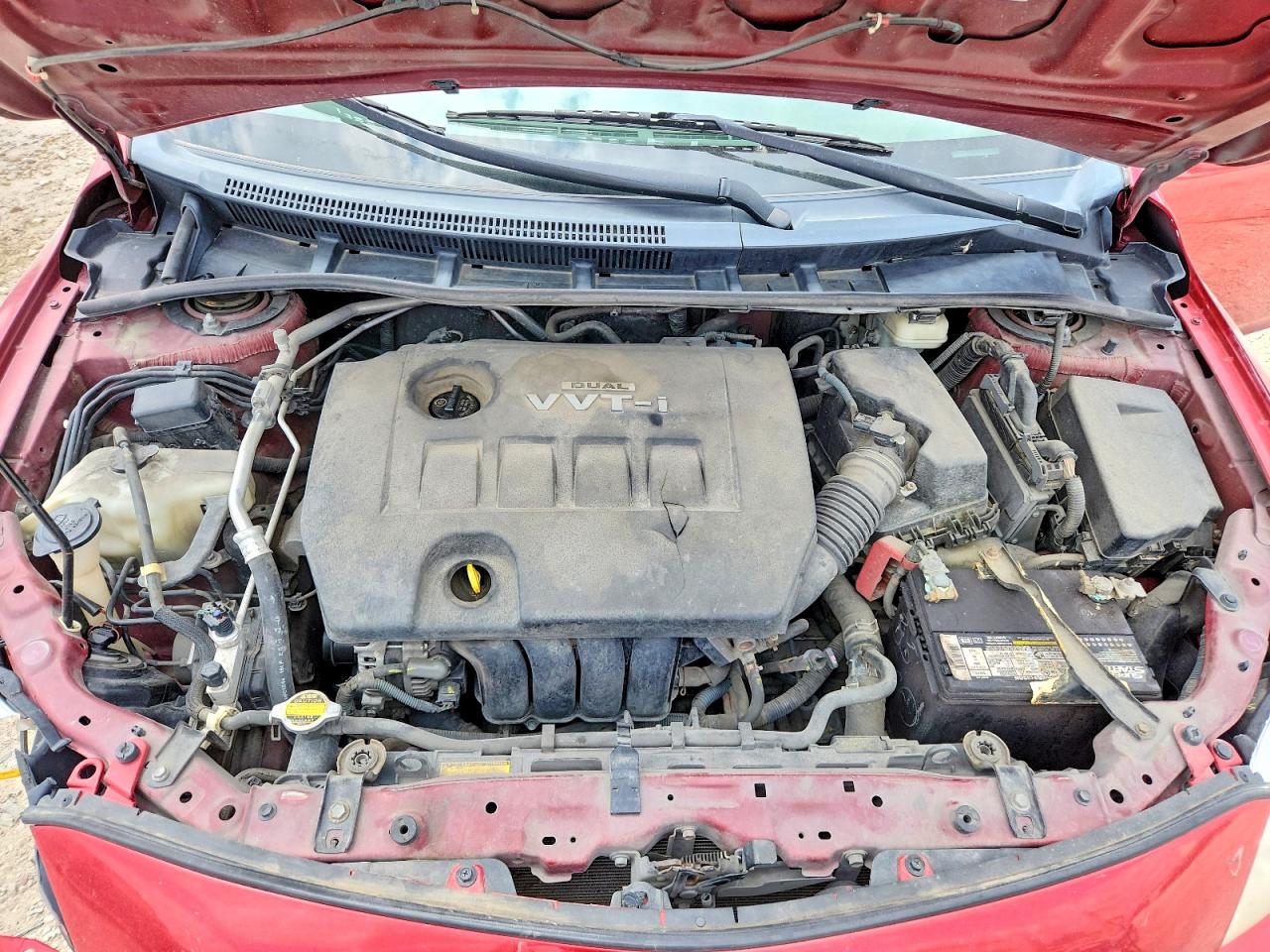 2009 Toyota Corolla Le Red vin: 1NXBU40E59Z006278