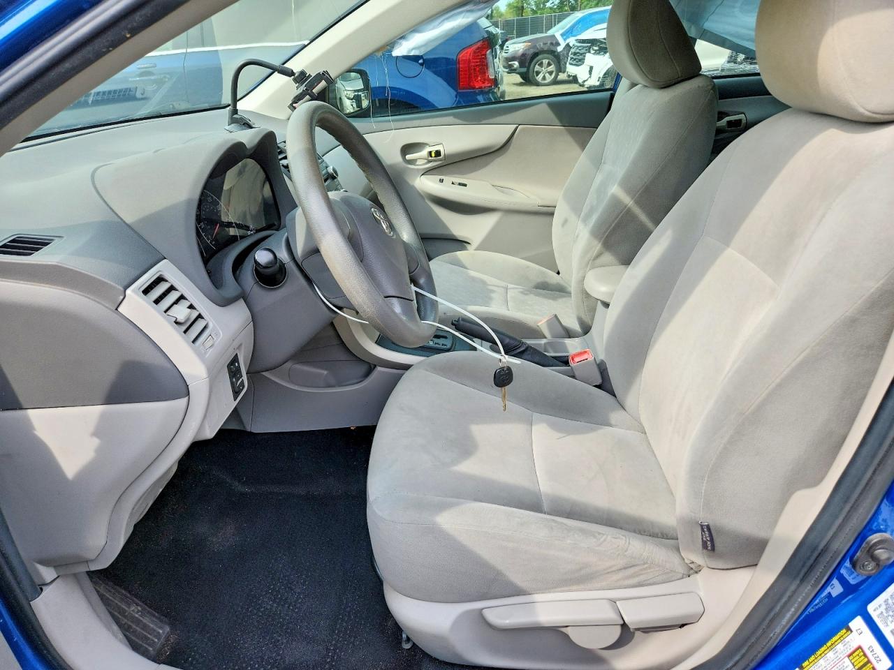 2009 Toyota Corolla Le Blue vin: 1NXBU40E59Z016048
