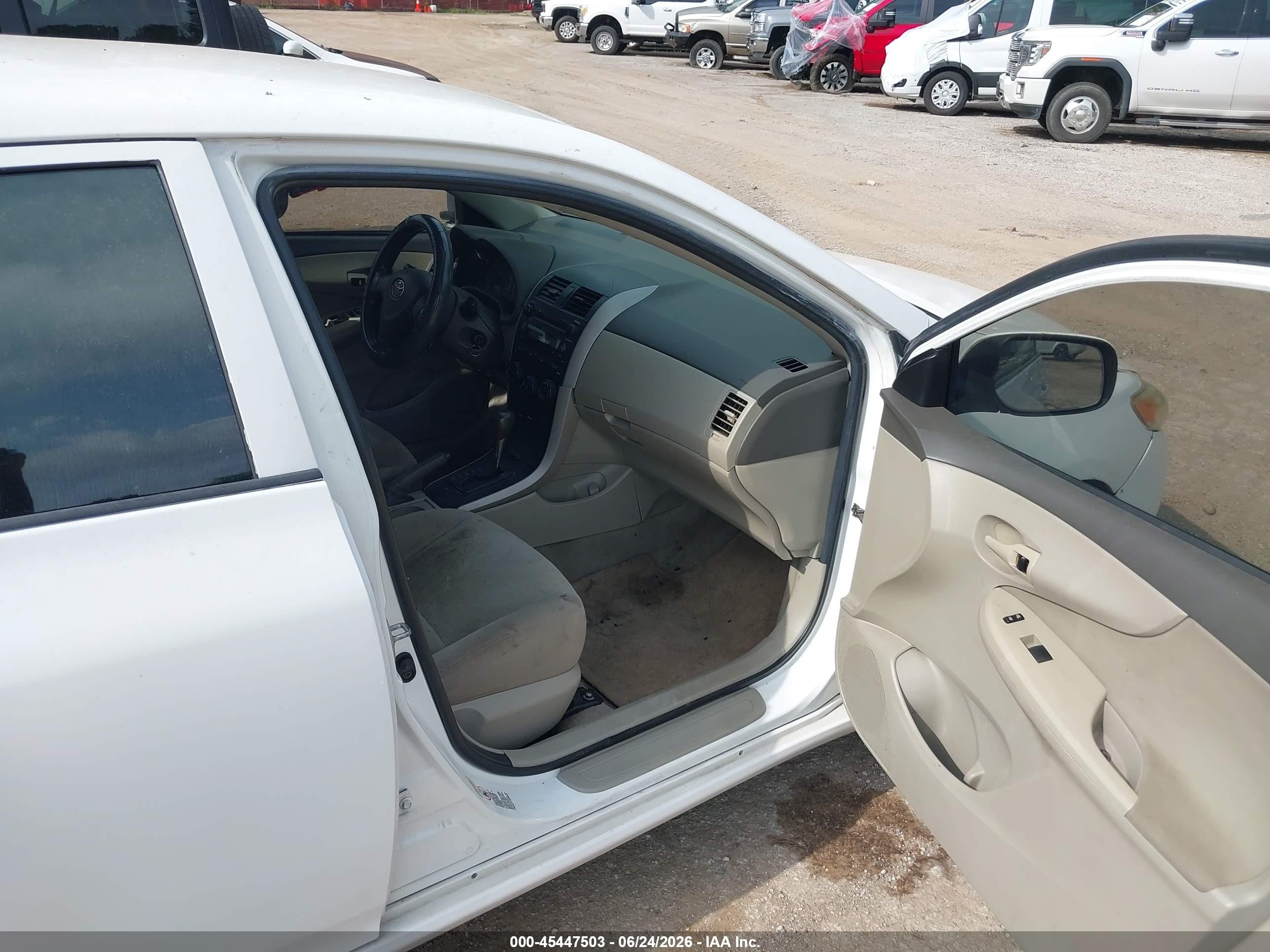 2009 Toyota Corolla Le White vin: 1NXBU40E59Z016468