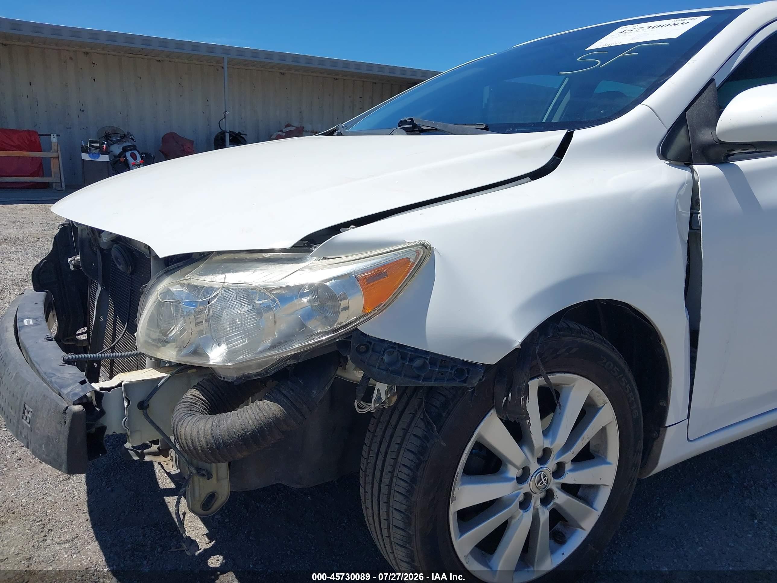 2009 Toyota Corolla   White vin: 1NXBU40E59Z016566