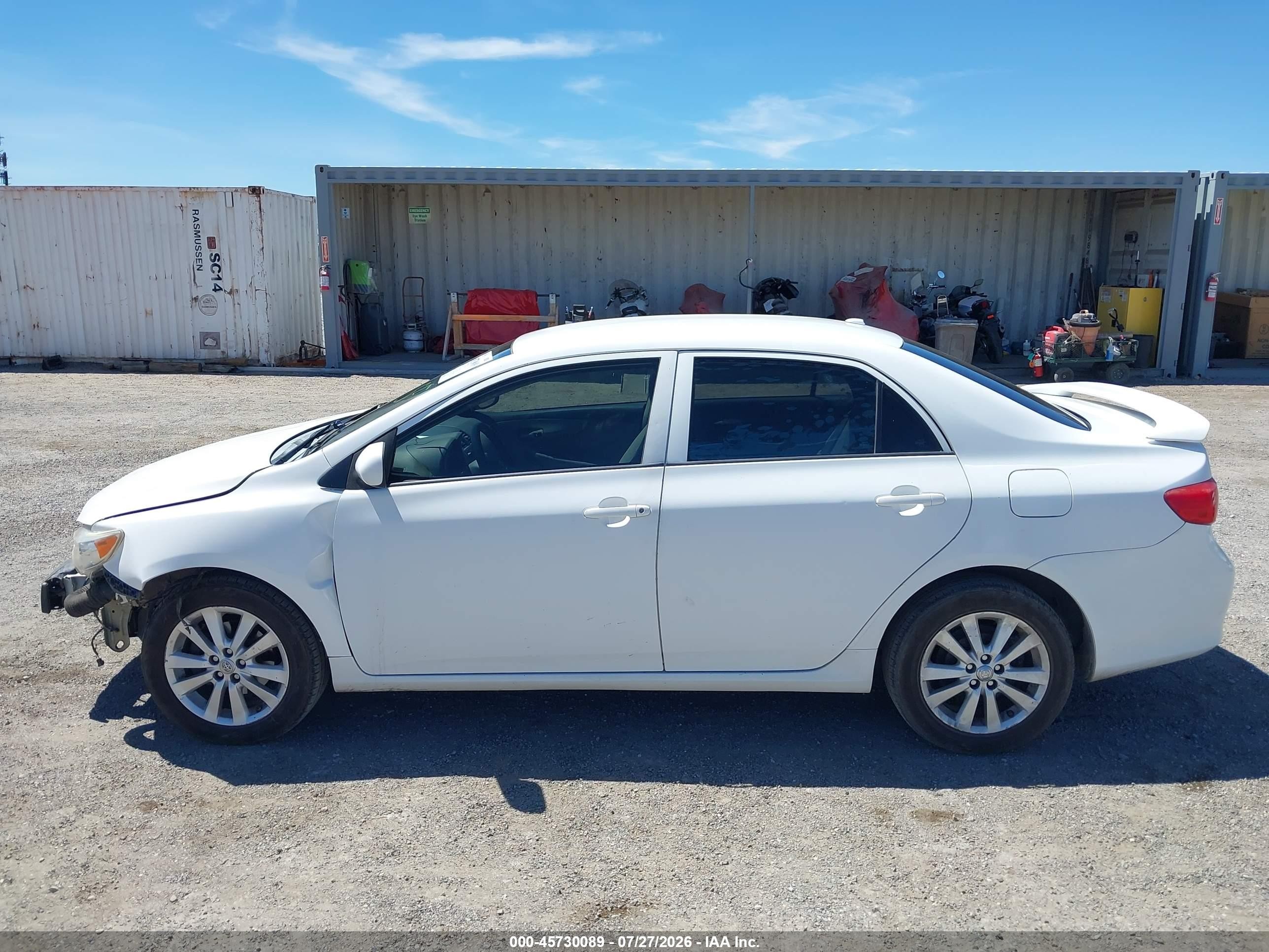 2009 Toyota Corolla   White vin: 1NXBU40E59Z016566