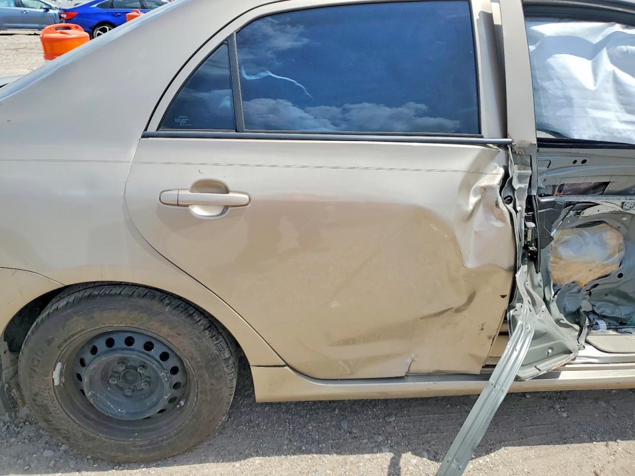 2009 Toyota Corolla Le Бежевый vin: 1NXBU40E59Z043895