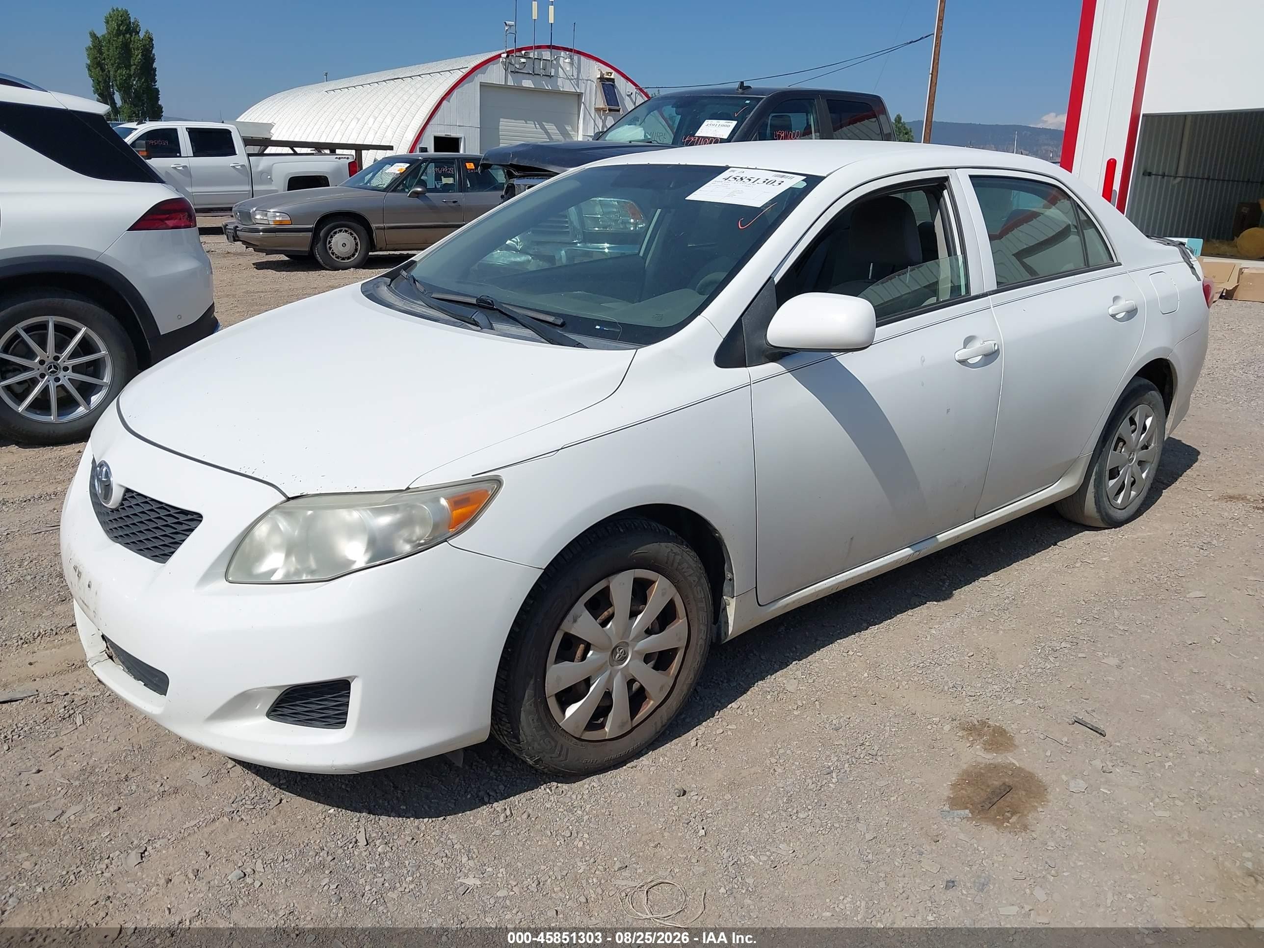 2009 Toyota Corolla Le White vin: 1NXBU40E59Z044996