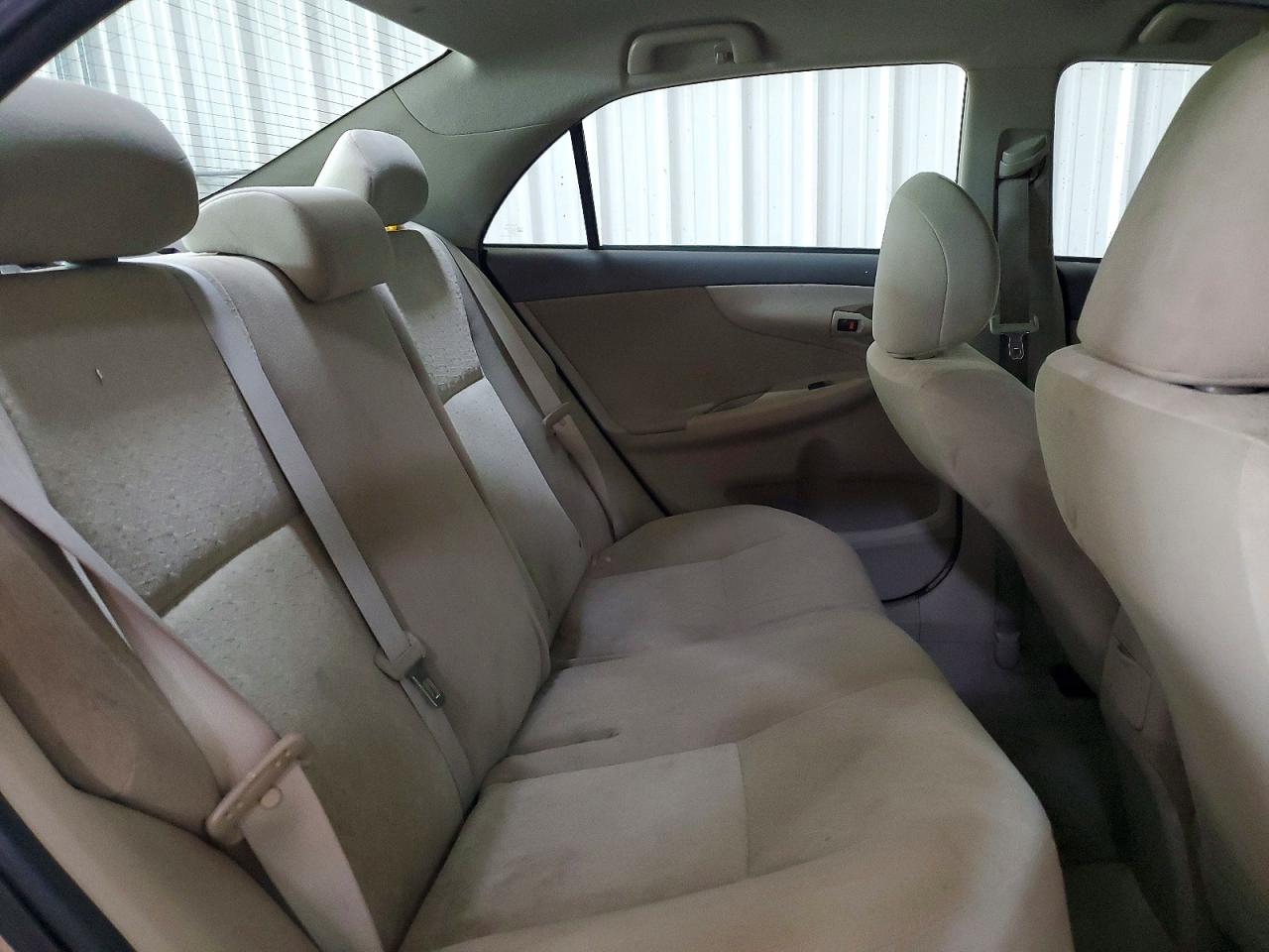 2009 Toyota Corolla Le Gold vin: 1NXBU40E59Z054136