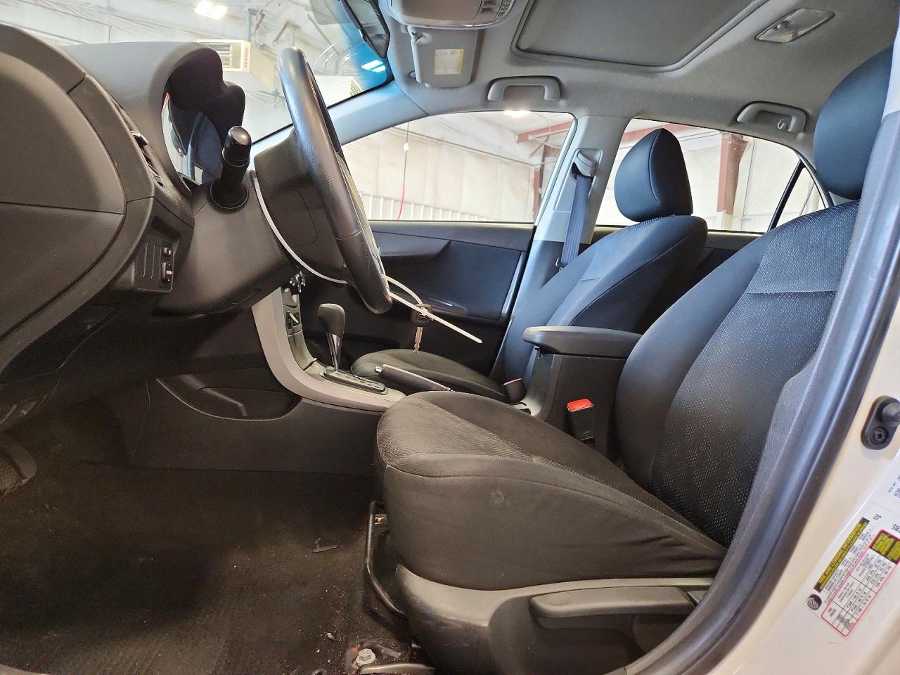 2009 Toyota Corolla S White vin: 1NXBU40E59Z073222