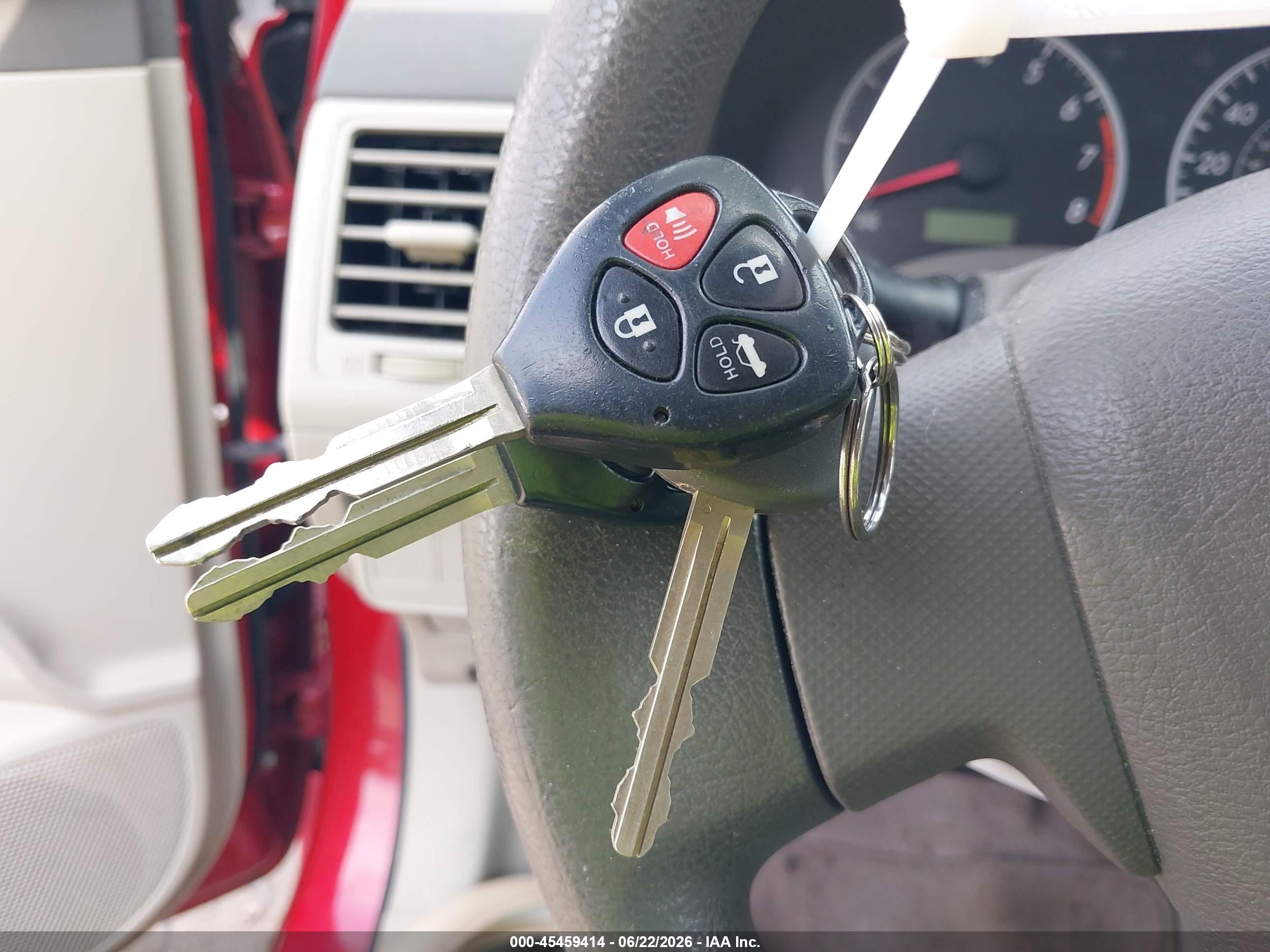 2009 Toyota Corolla Le Red vin: 1NXBU40E59Z075701