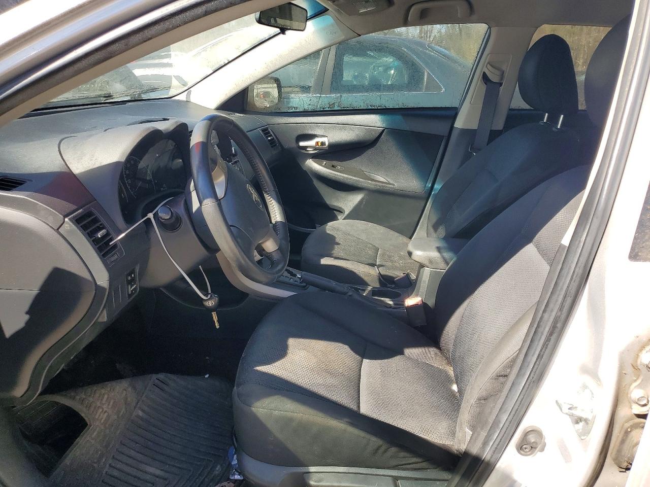2009 Toyota Corolla S Silver vin: 1NXBU40E59Z088495