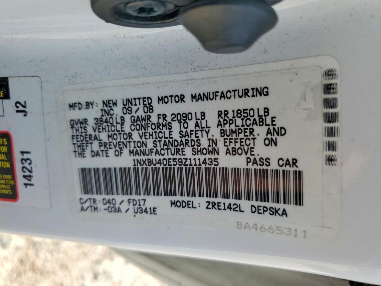 2009 Toyota Corolla S White vin: 1NXBU40E59Z111435