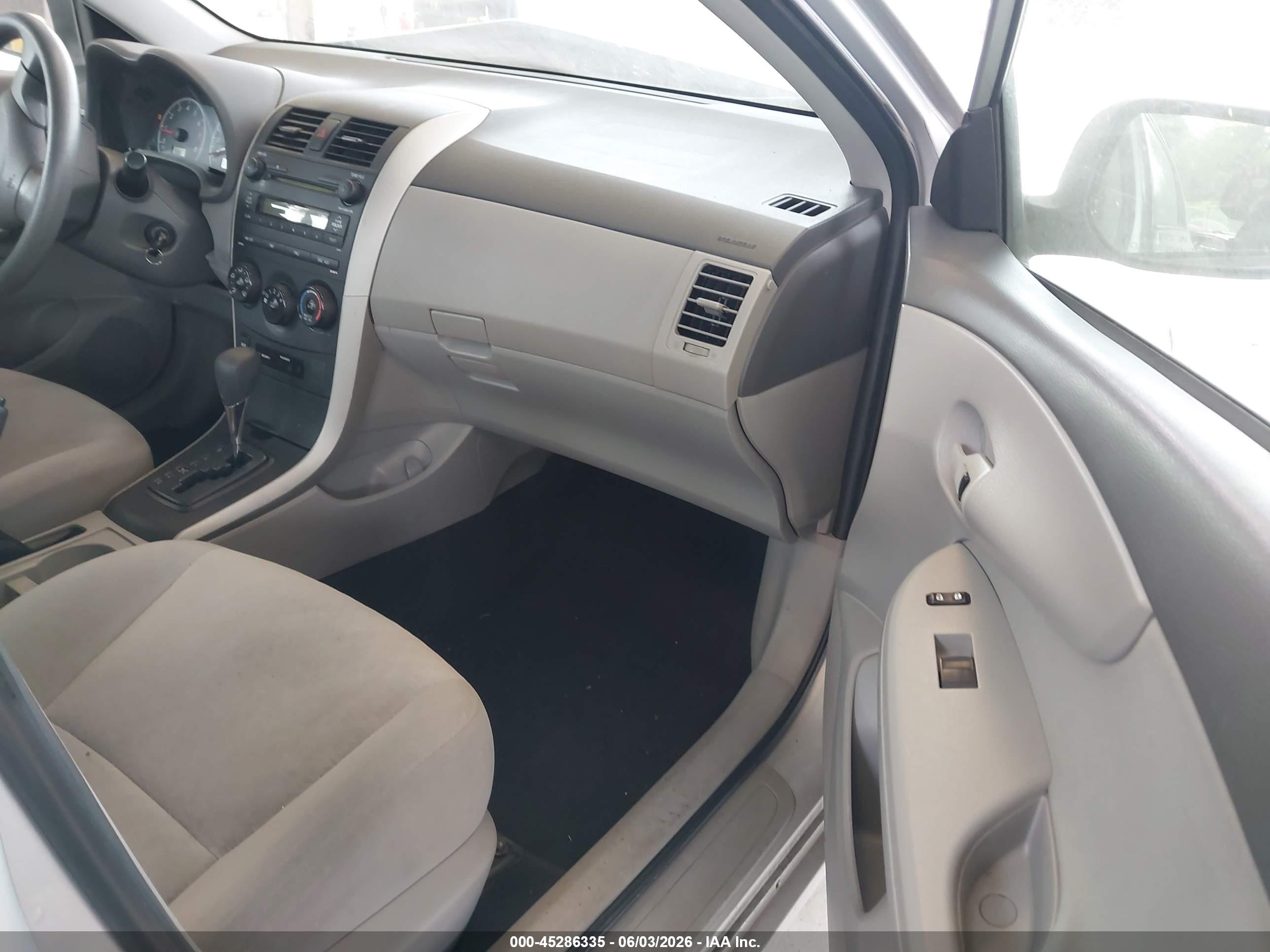 2009 Toyota Corolla Le Silver vin: 1NXBU40E59Z118496