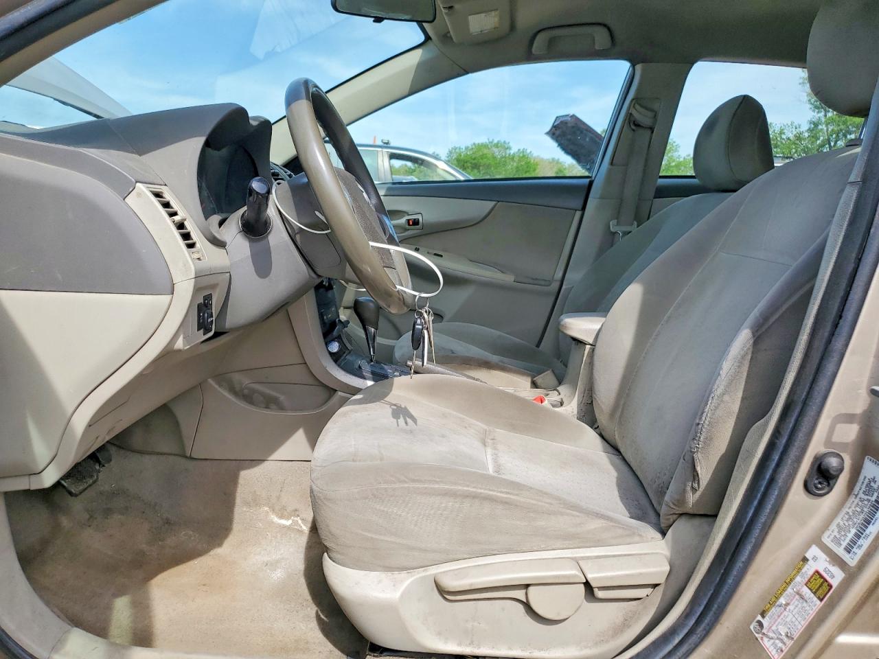 2009 Toyota Corolla Le Gold vin: 1NXBU40E59Z132995