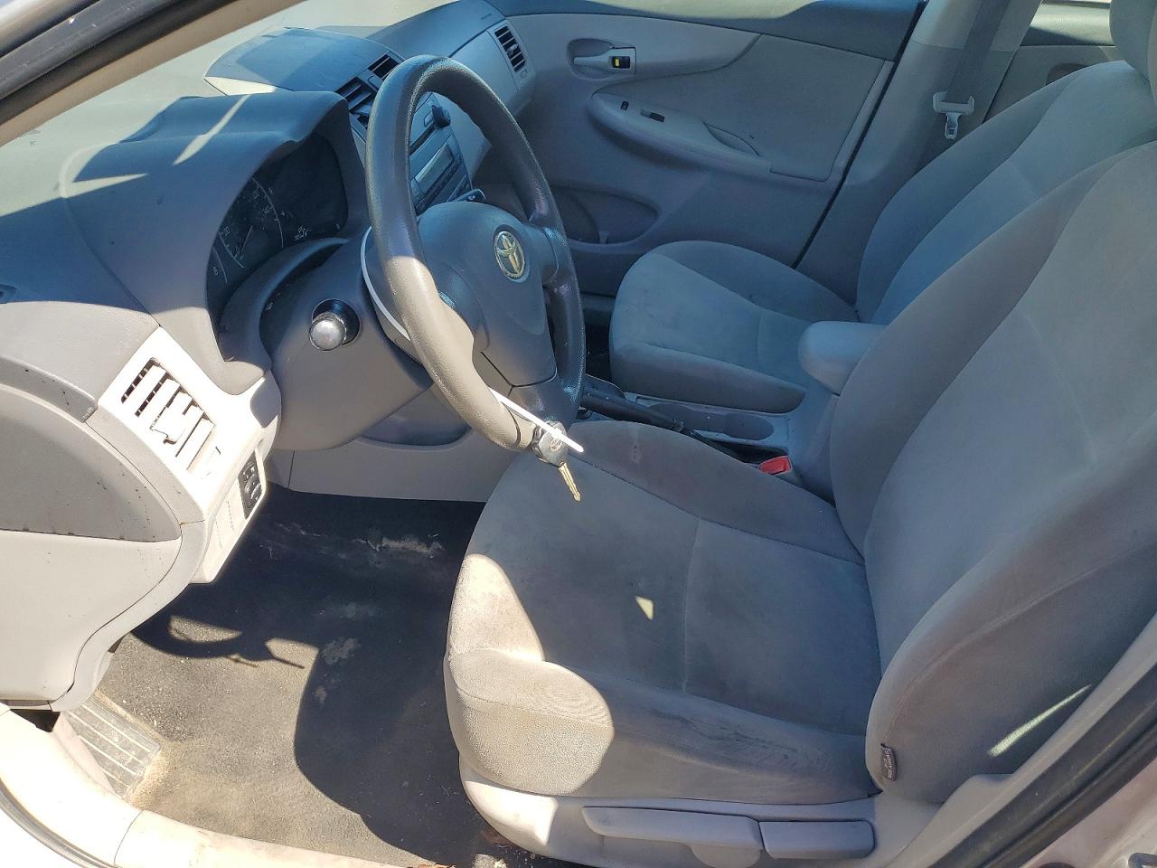 2009 Toyota Corolla Le Silver vin: 1NXBU40E59Z140420
