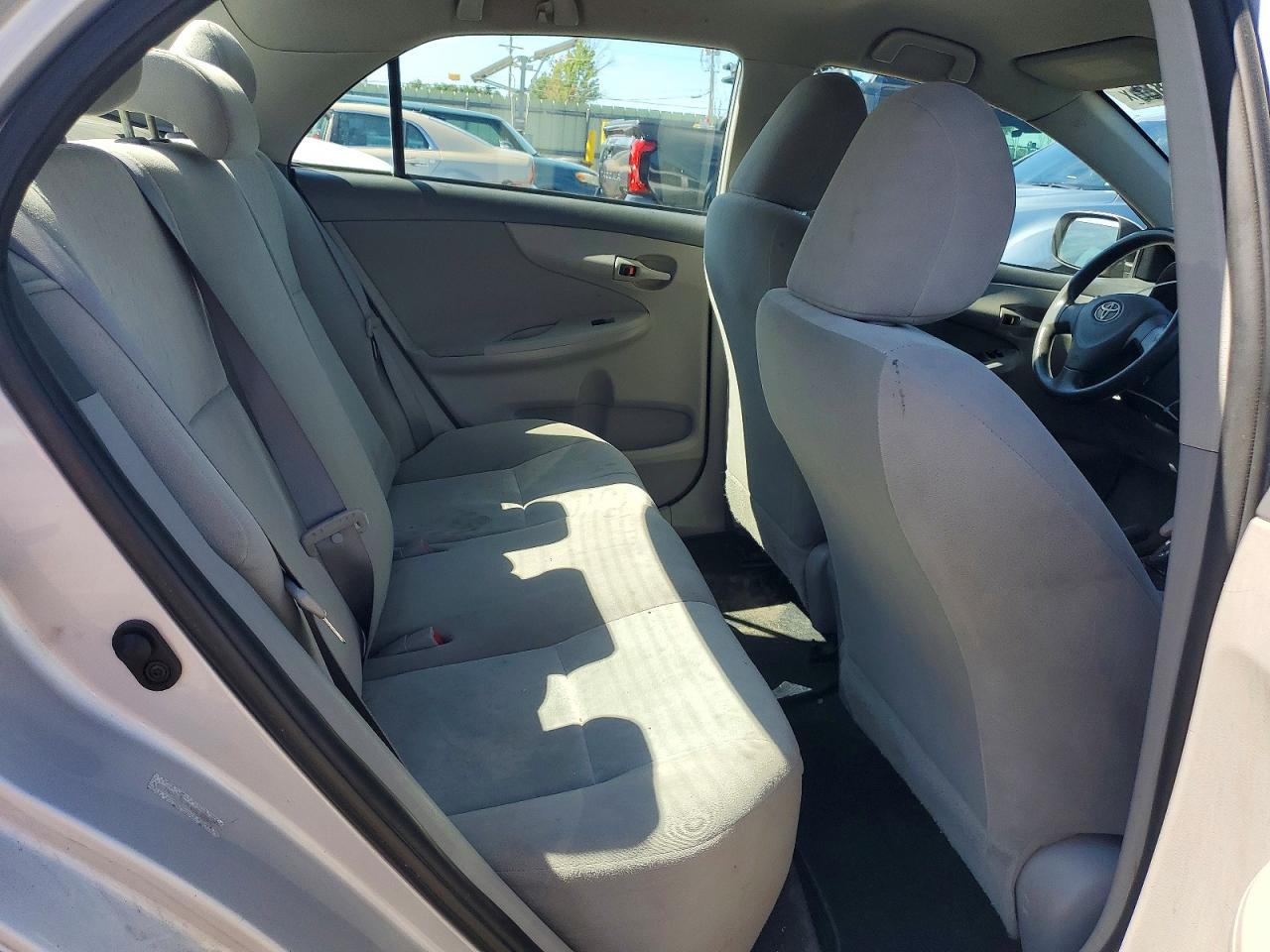 2009 Toyota Corolla Le Silver vin: 1NXBU40E59Z140420