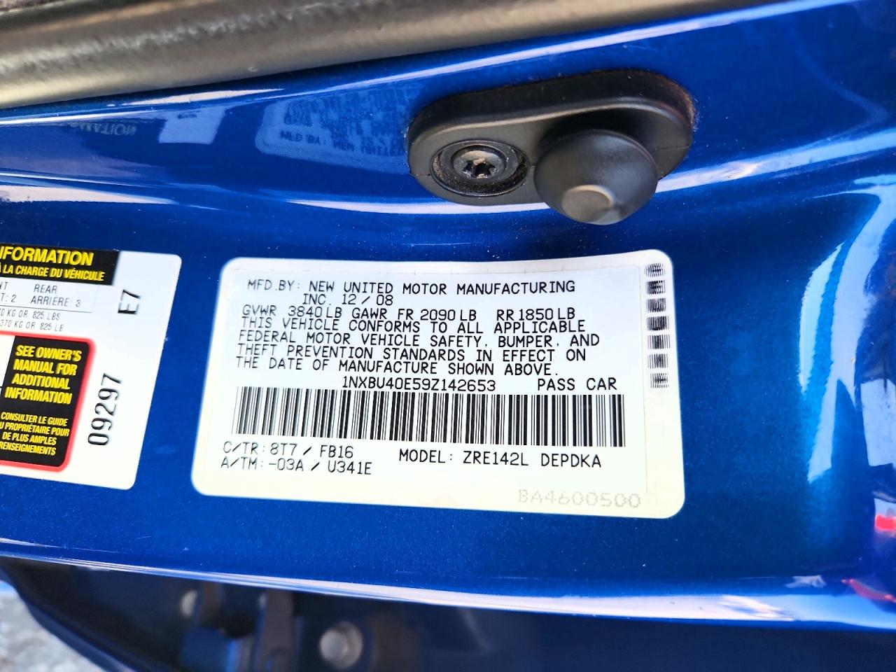 2009 Toyota Corolla Base Blue vin: 1NXBU40E59Z142653
