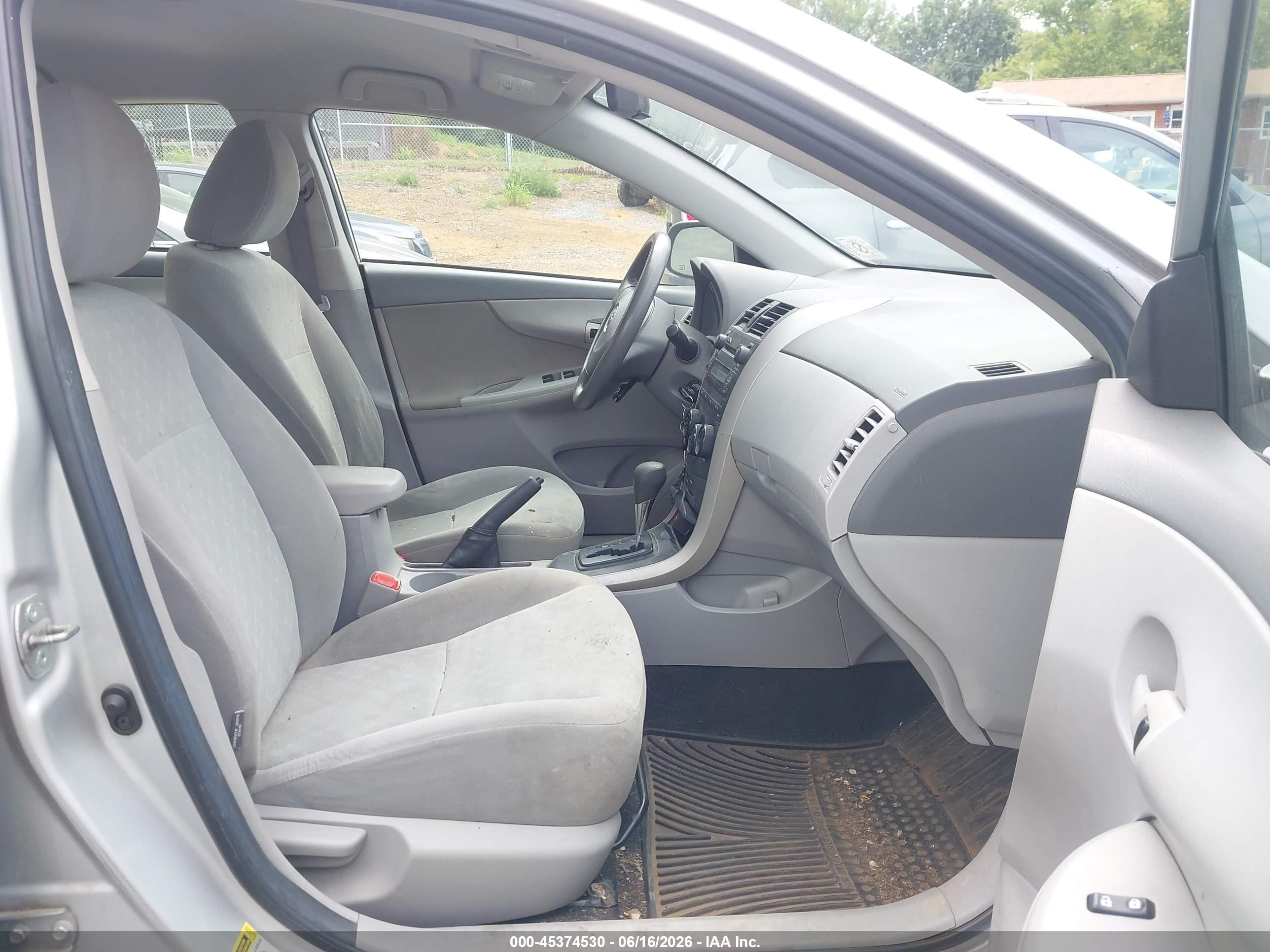 2009 Toyota Corolla Le Silver vin: 1NXBU40E59Z147903