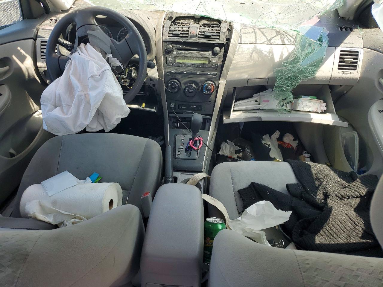 2009 Toyota Corolla Le White vin: 1NXBU40E59Z153636