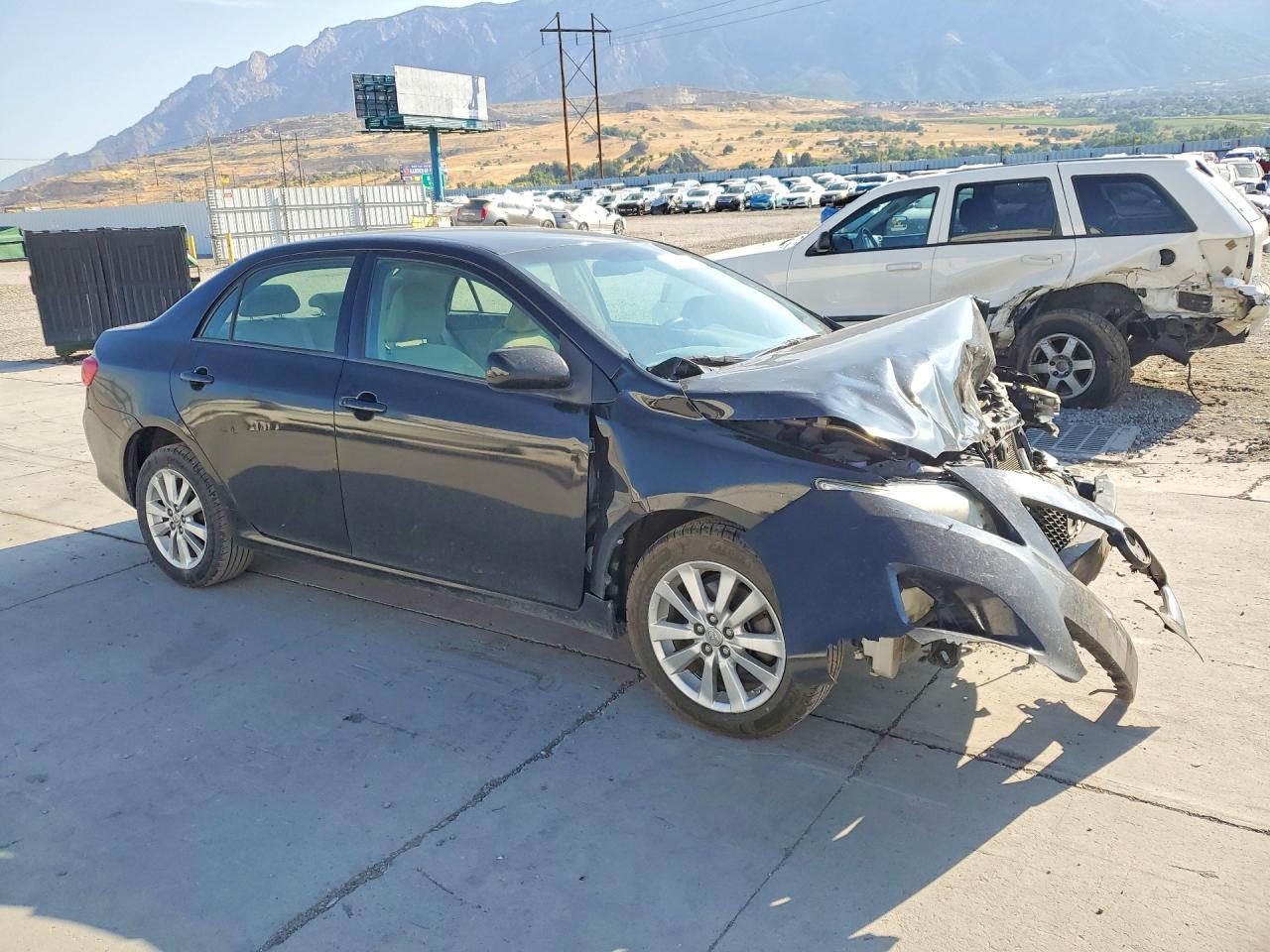 2009 Toyota Corolla Le Black vin: 1NXBU40E69Z014518