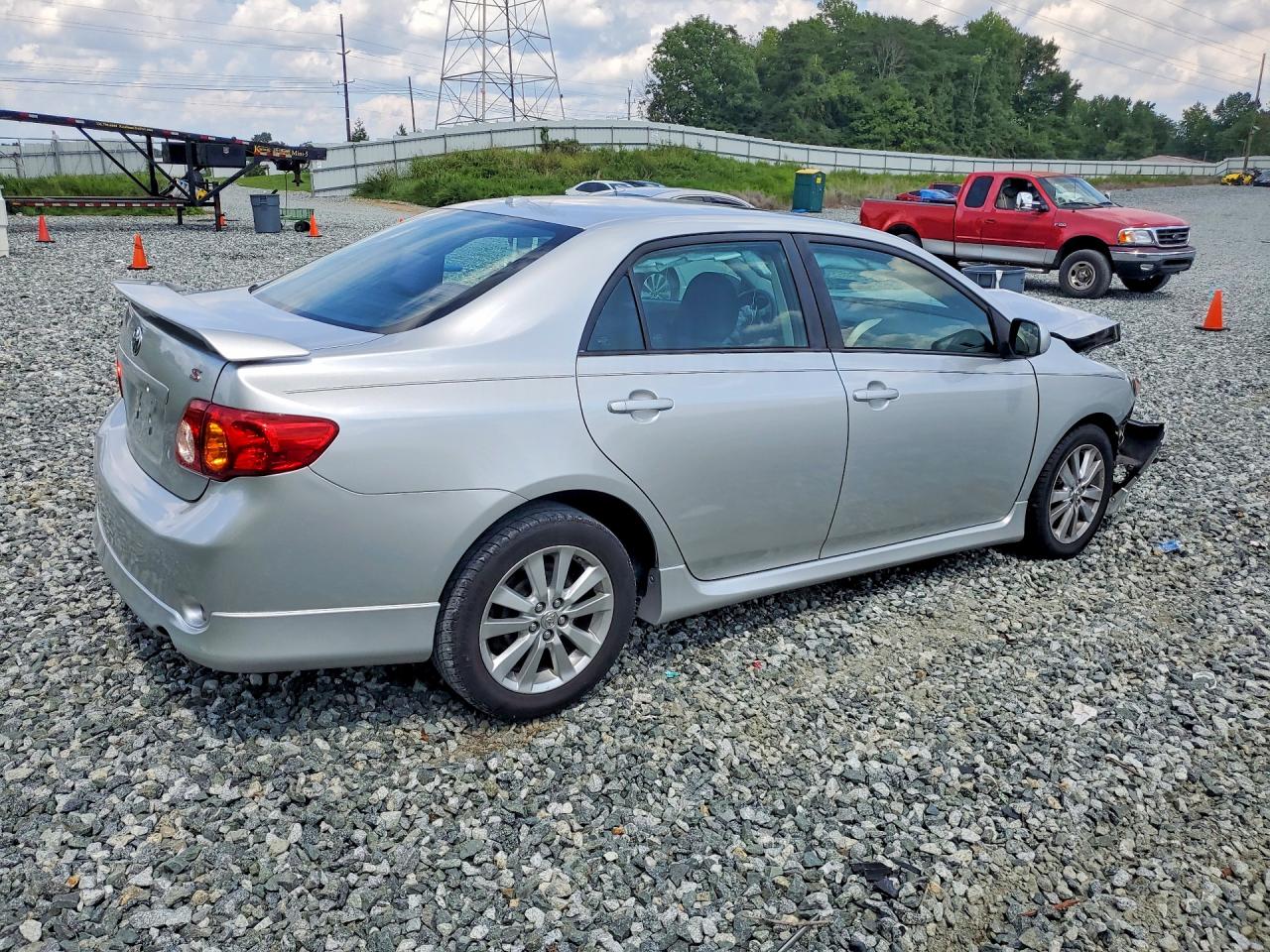 2009 Toyota Corolla S Silver vin: 1NXBU40E69Z019038