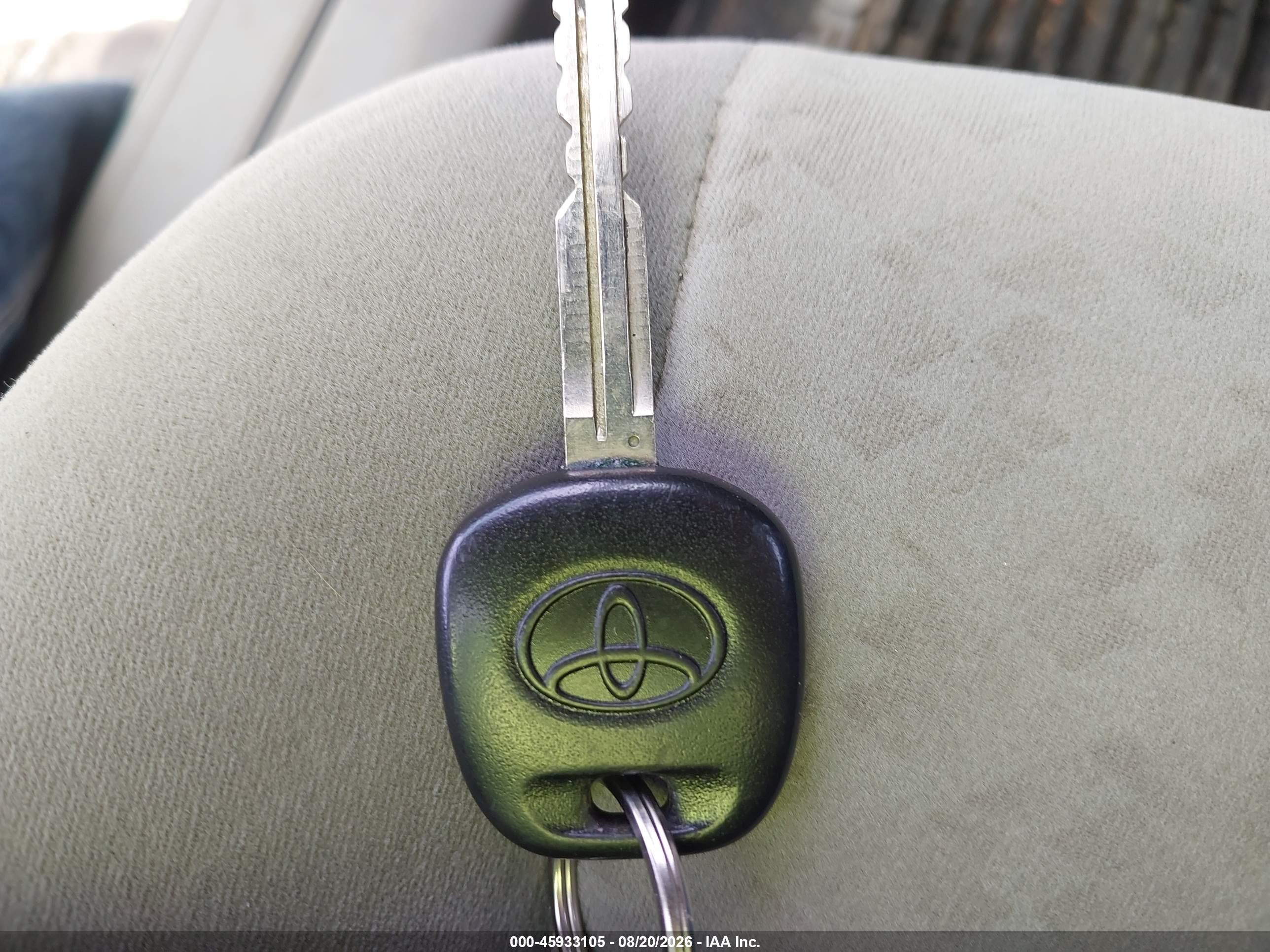 2009 Toyota Corolla   Green vin: 1NXBU40E69Z032517