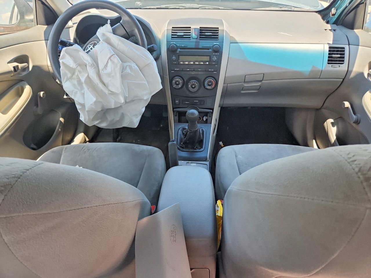2009 Toyota Corolla Base Green vin: 1NXBU40E69Z058969