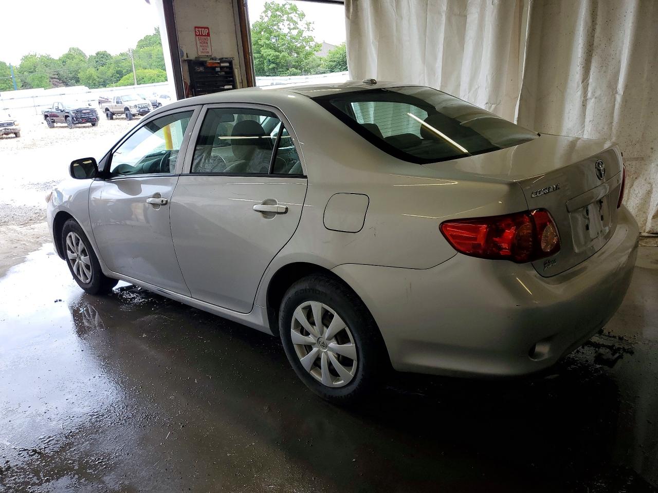 2009 Toyota Corolla Le Silver vin: 1NXBU40E69Z075559