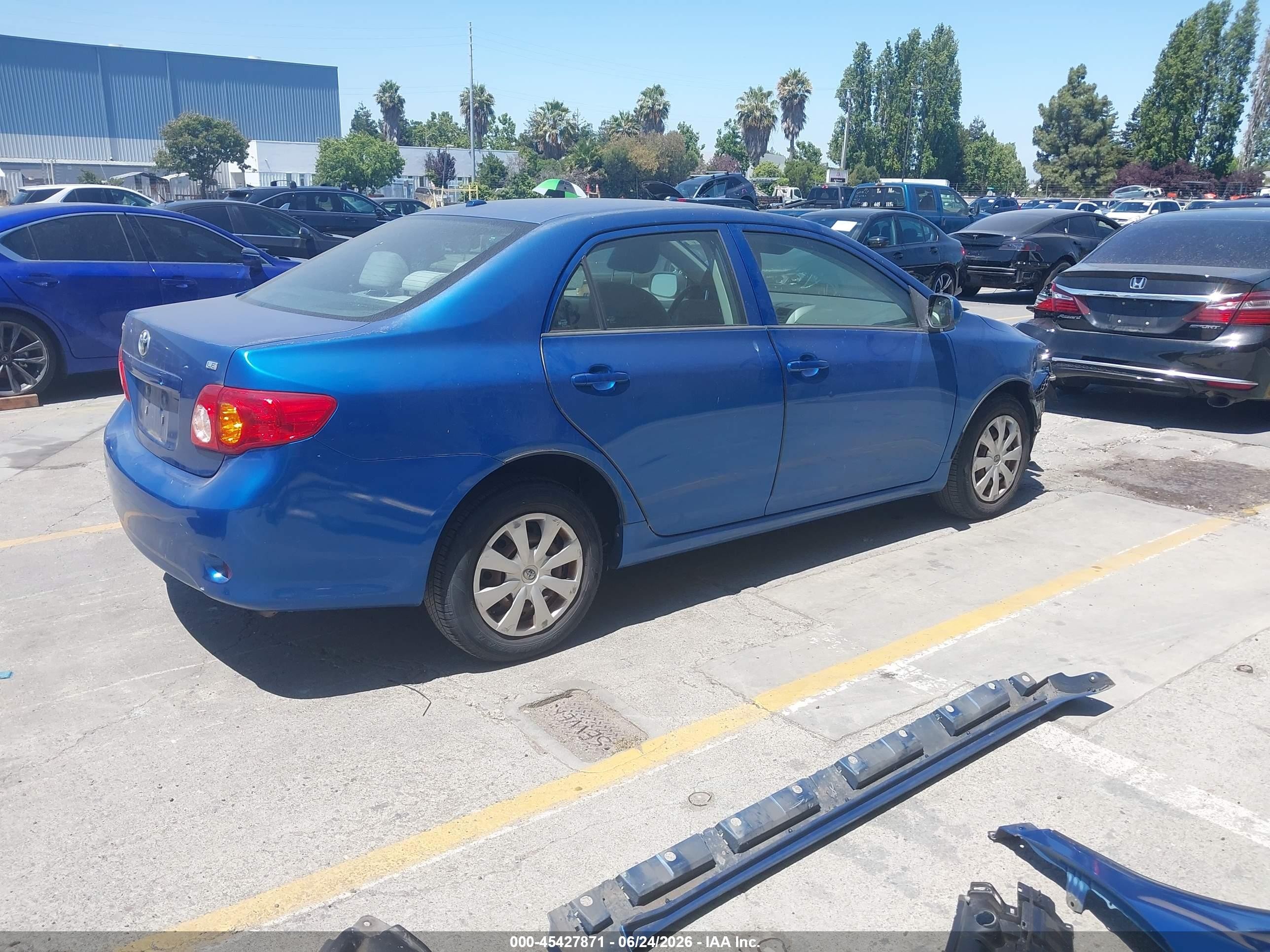 2009 Toyota Corolla Le Blue vin: 1NXBU40E69Z106535