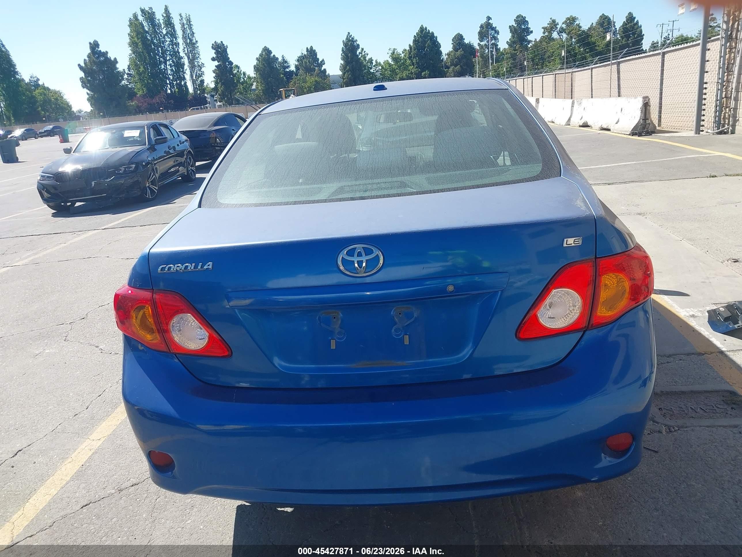2009 Toyota Corolla Le Blue vin: 1NXBU40E69Z106535