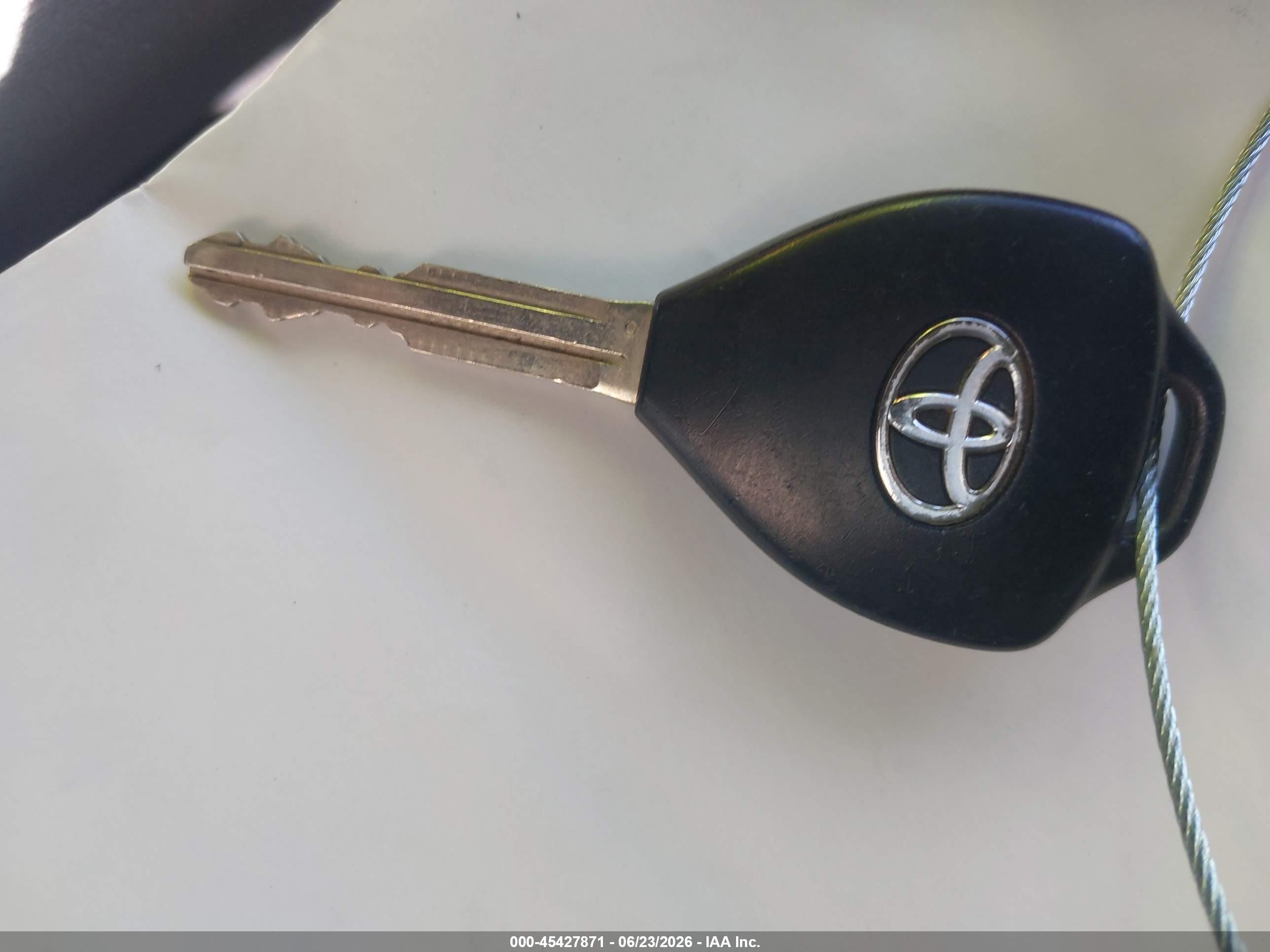 2009 Toyota Corolla Le Blue vin: 1NXBU40E69Z106535