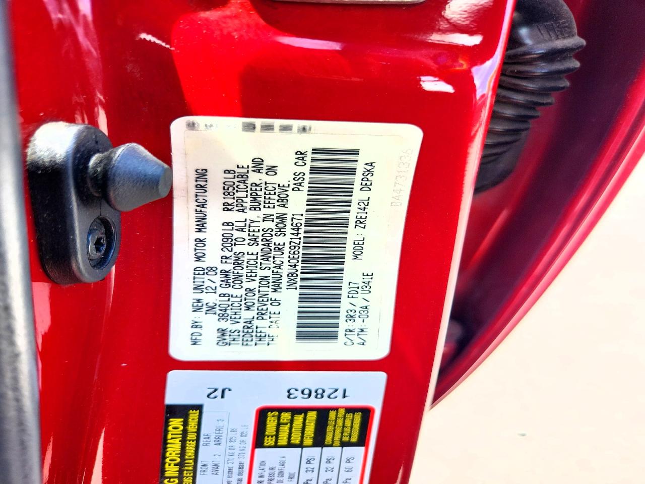 2009 Toyota Corolla S Red vin: 1NXBU40E69Z144671