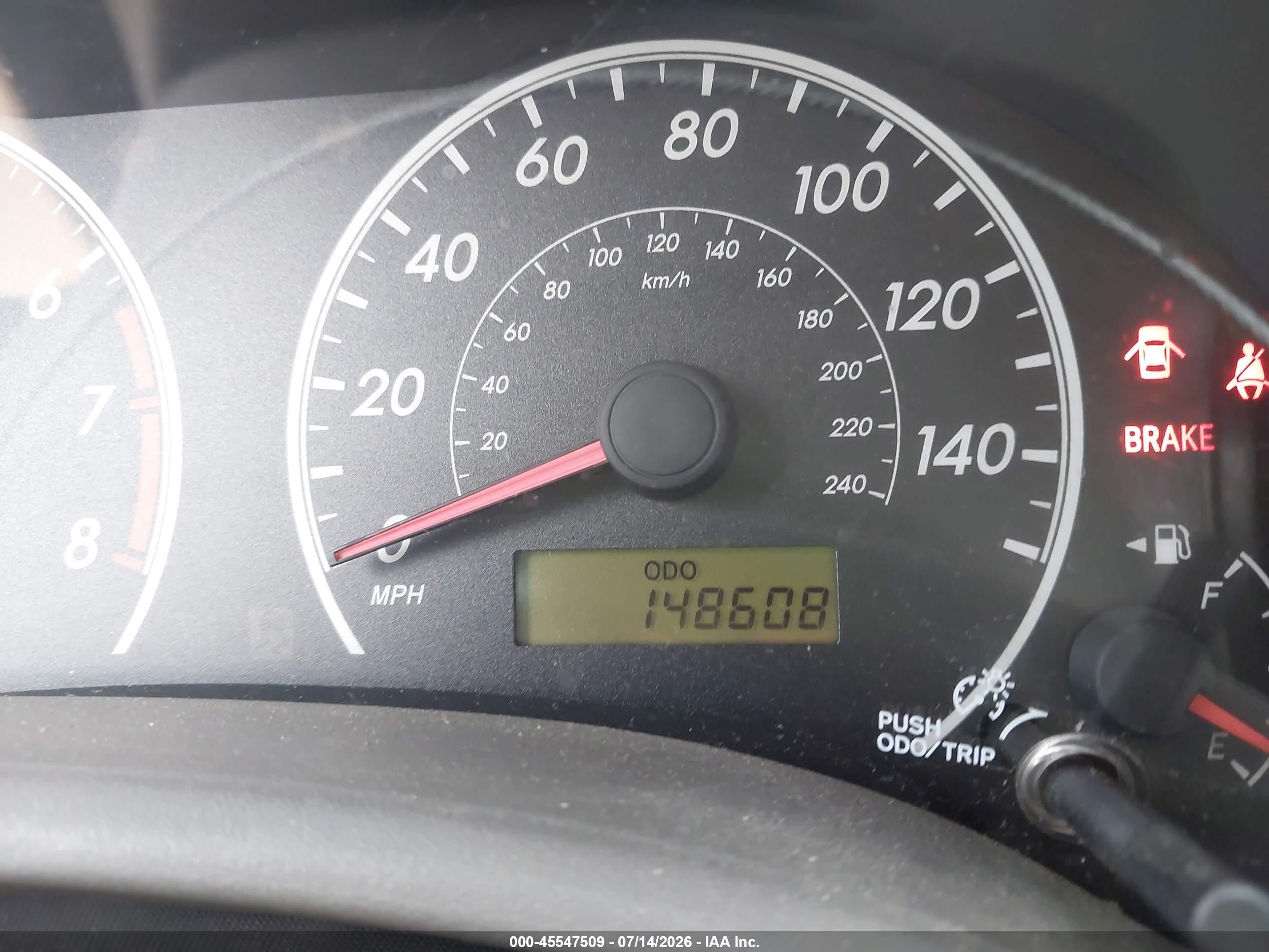 2009 Toyota Corolla   Red vin: 1NXBU40E79Z002619