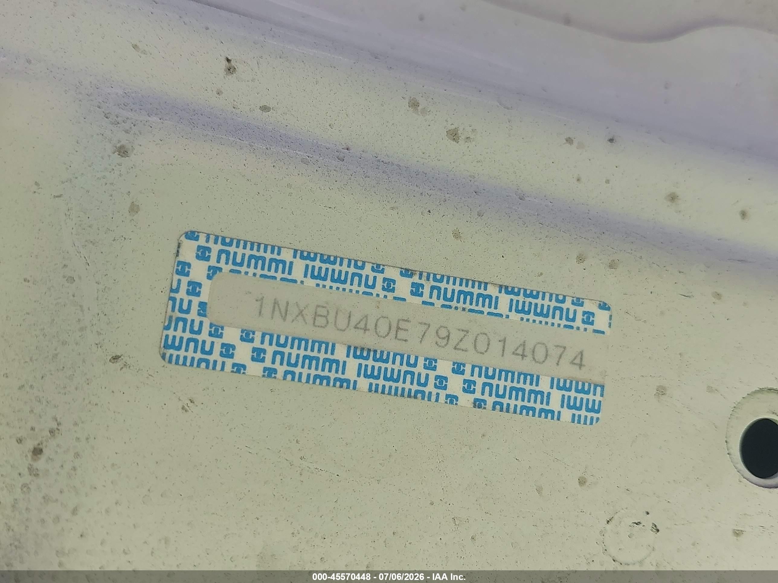2009 Toyota Corolla S White vin: 1NXBU40E79Z014074