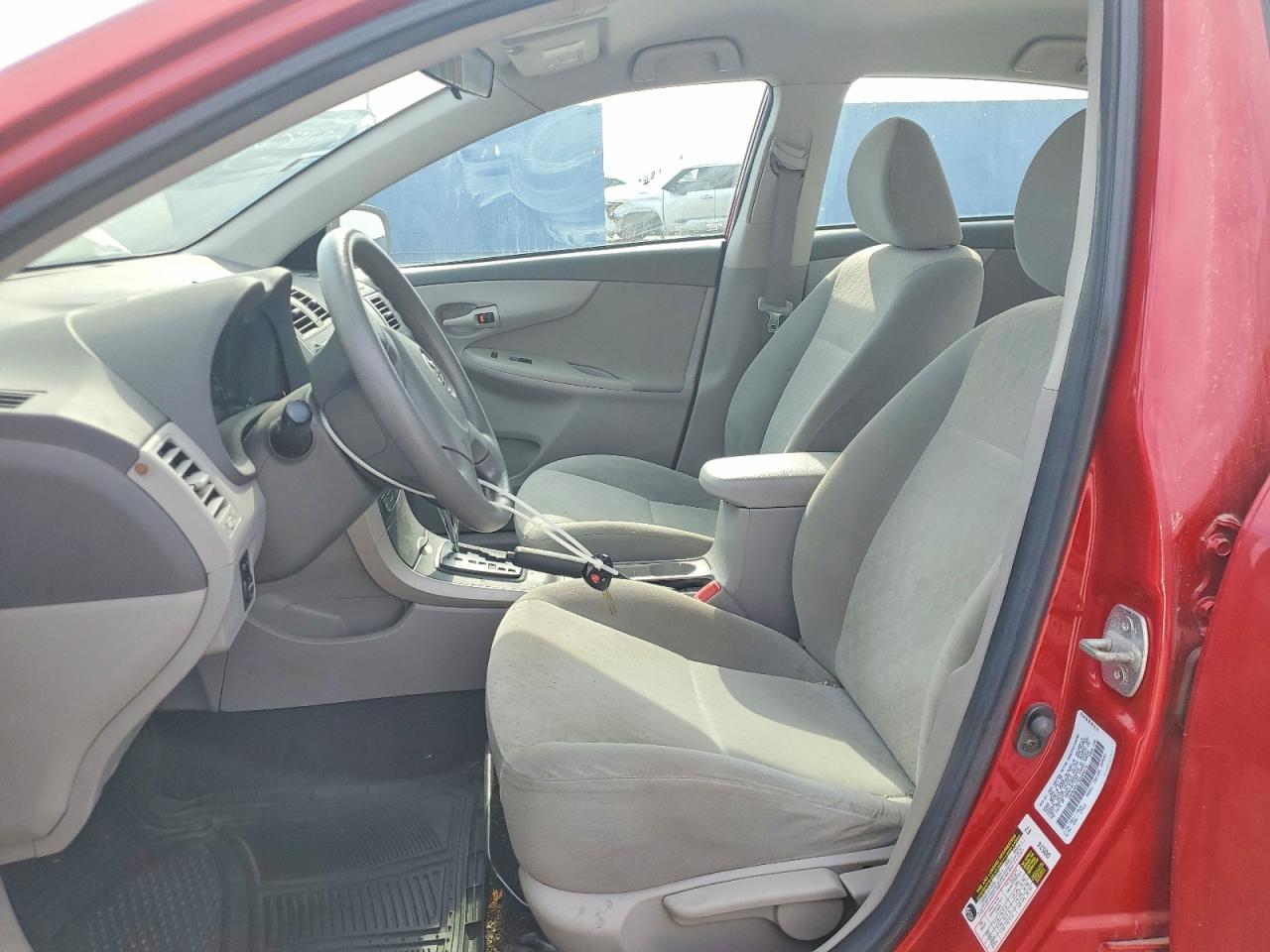 2009 Toyota Corolla Le Red vin: 1NXBU40E79Z034874