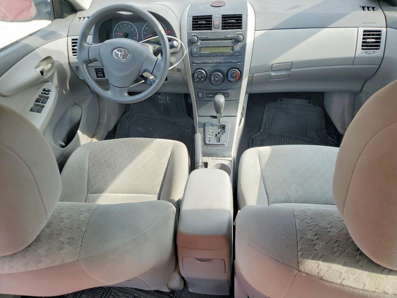 2009 Toyota Corolla Le Red vin: 1NXBU40E79Z034874