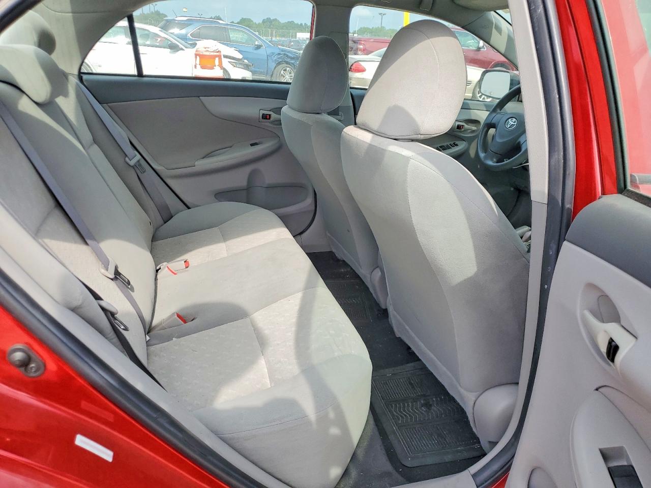 2009 Toyota Corolla Le Red vin: 1NXBU40E79Z034874