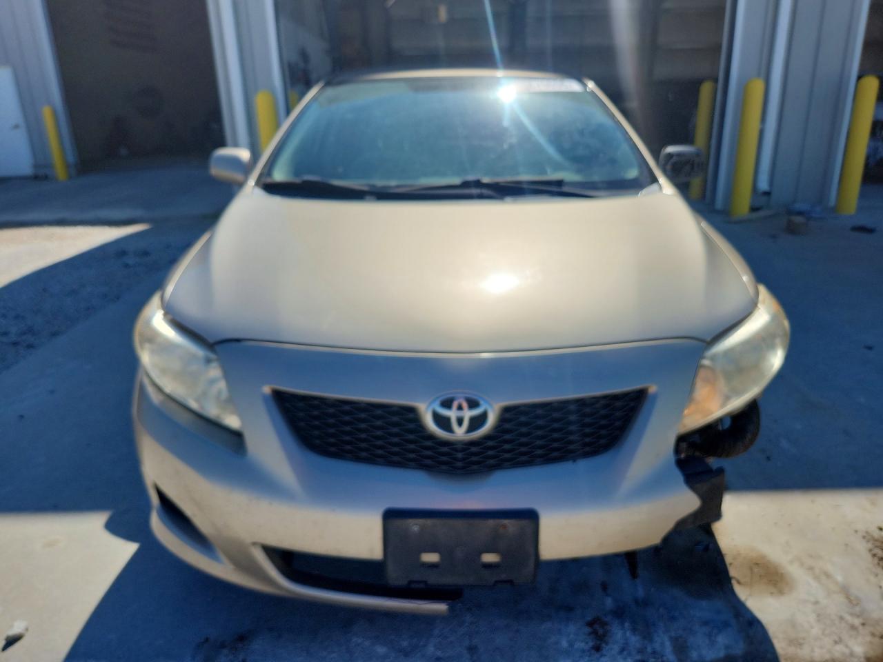 2009 Toyota Corolla Le Silver vin: 1NXBU40E79Z052825