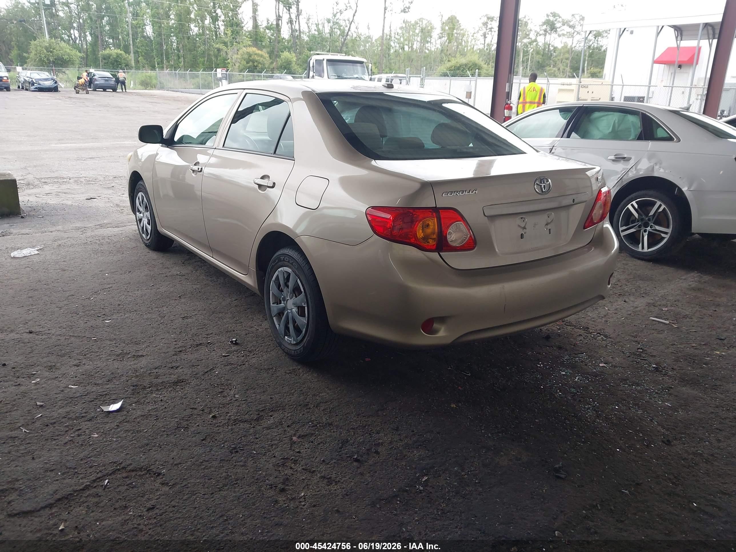 2009 Toyota Corolla Le Gold vin: 1NXBU40E79Z054199