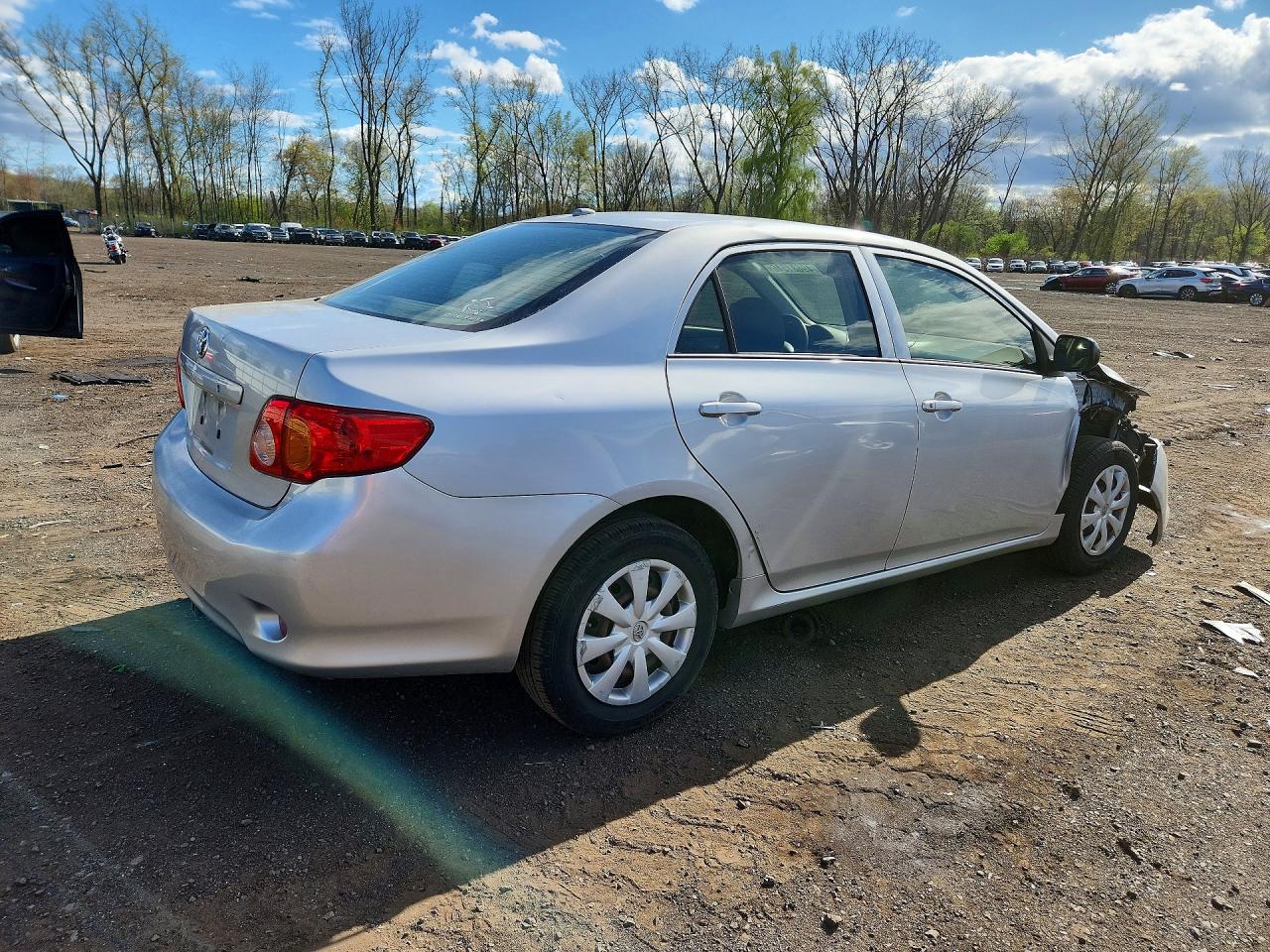 2009 Toyota Corolla Base Silver vin: 1NXBU40E79Z062268