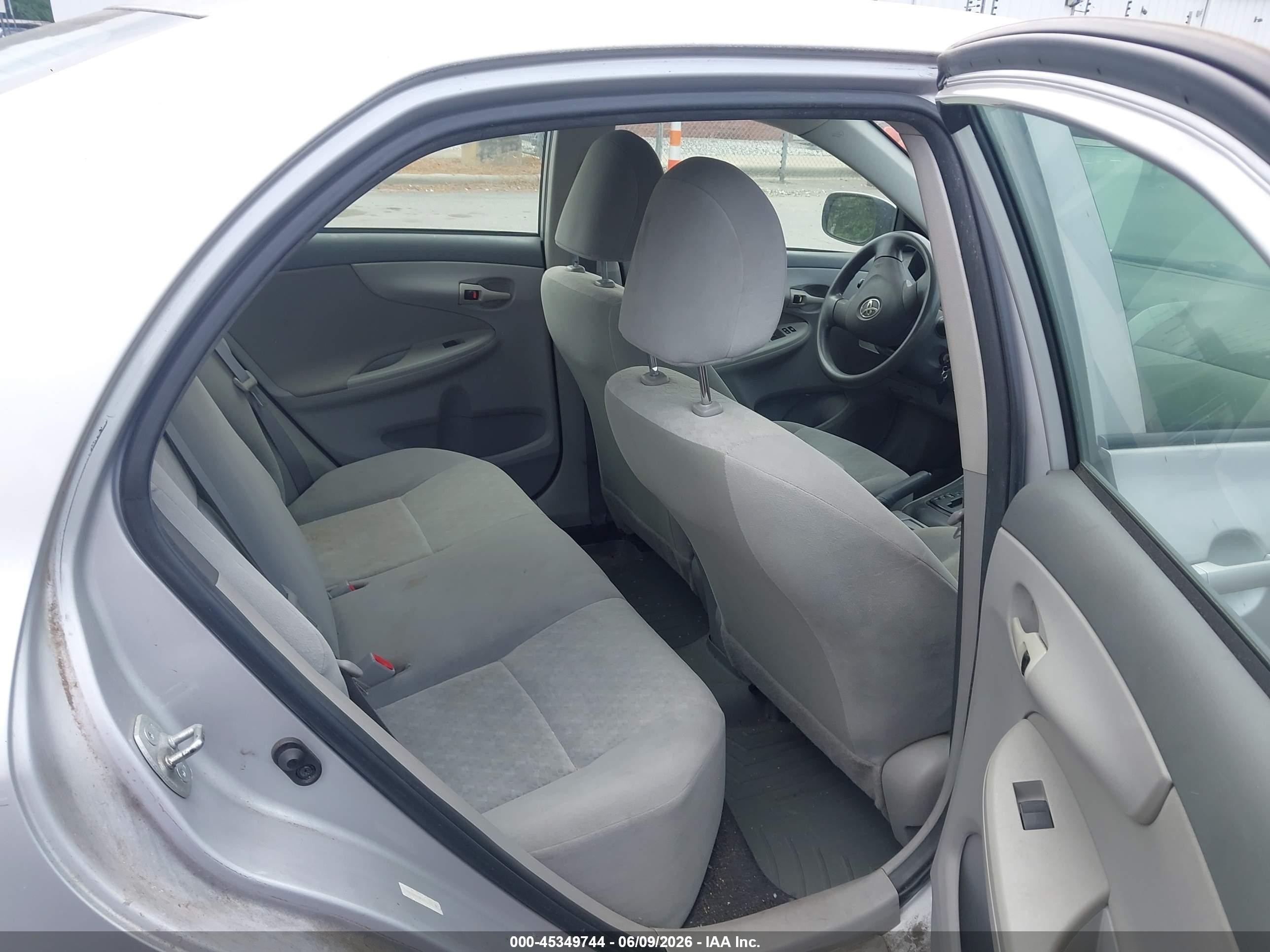 2009 Toyota Corolla Le Серебряный vin: 1NXBU40E79Z064716