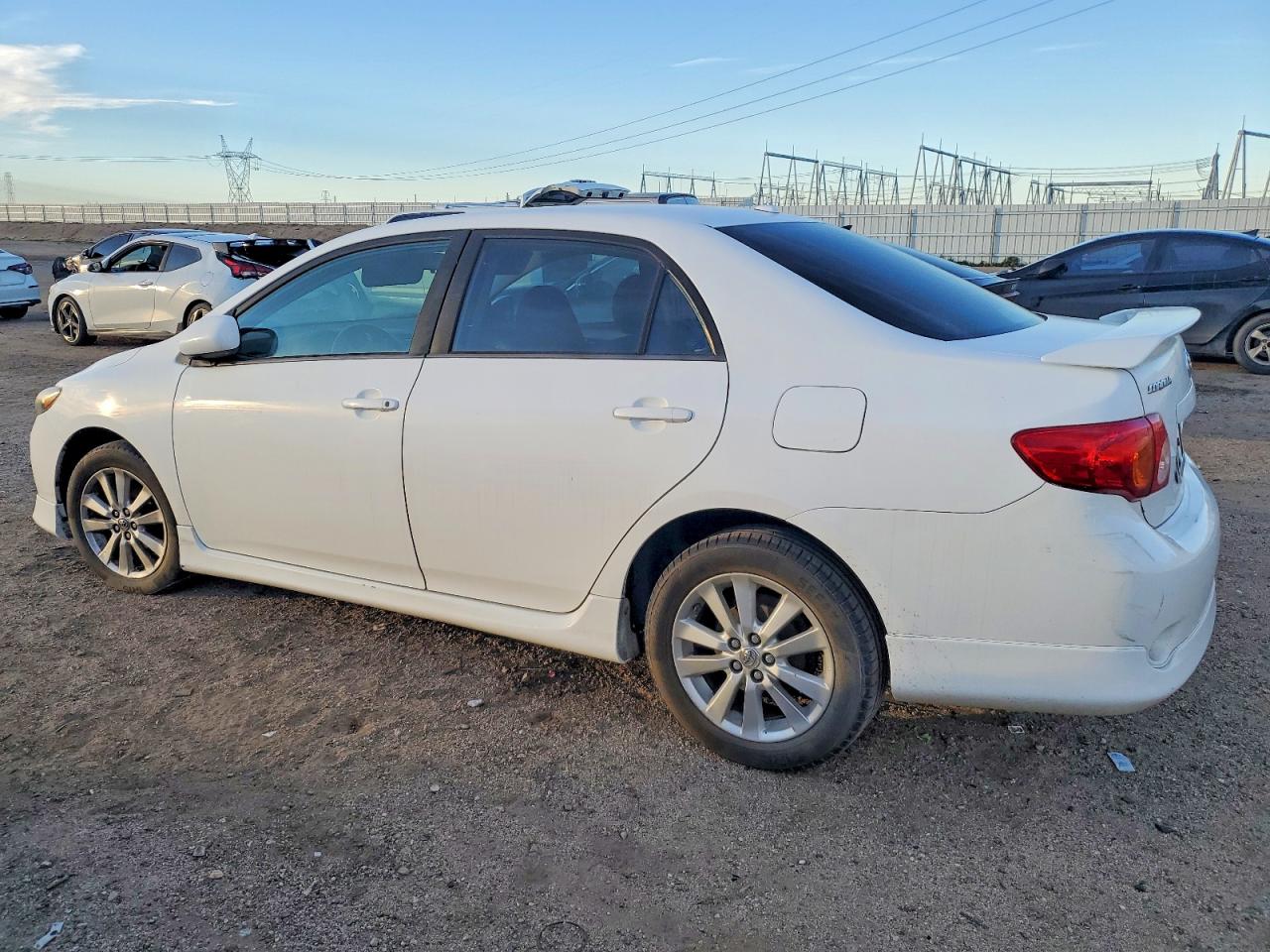 2009 Toyota Corolla Base White vin: 1NXBU40E79Z072072