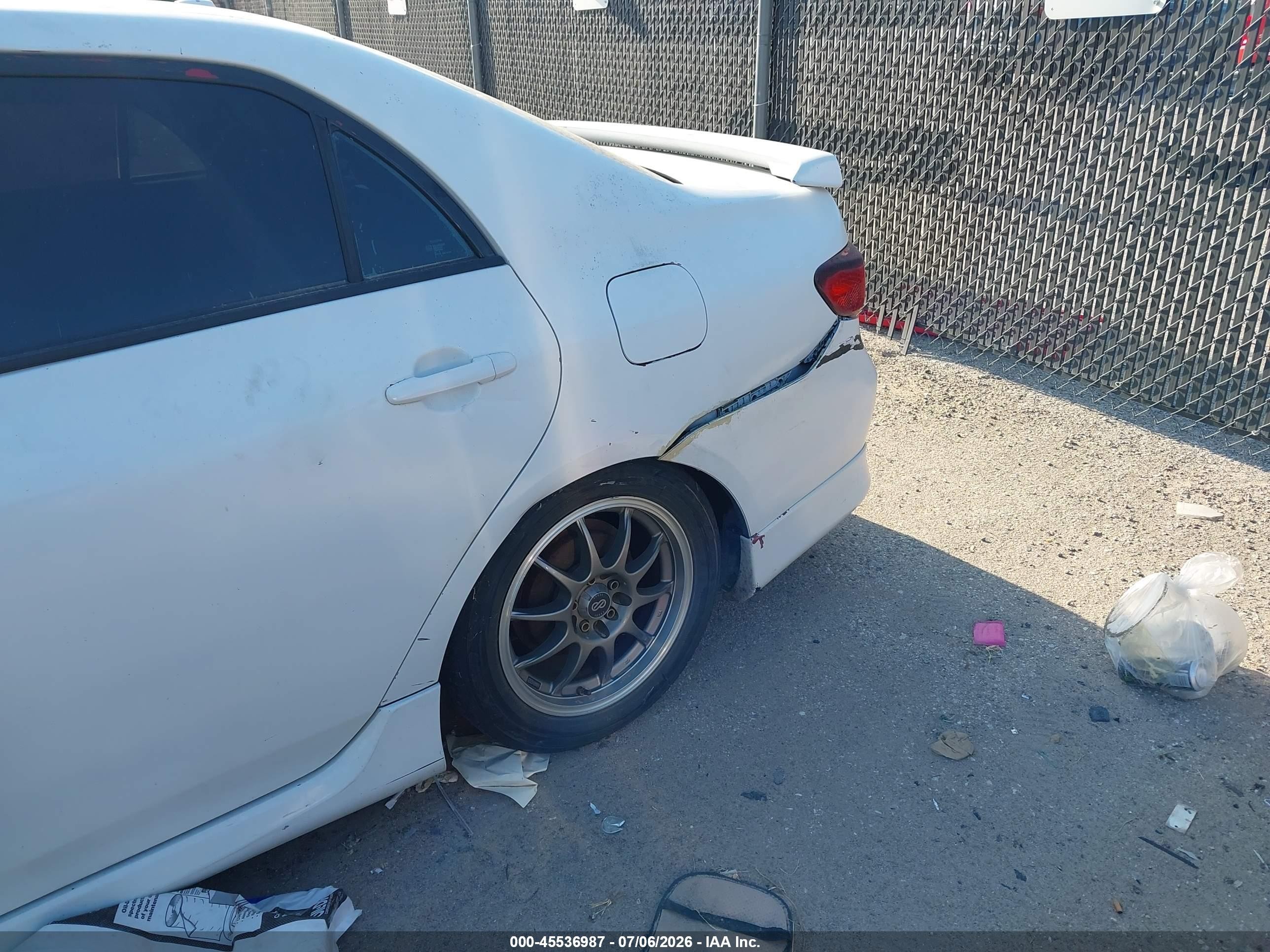 2009 Toyota Corolla S White vin: 1NXBU40E79Z074212