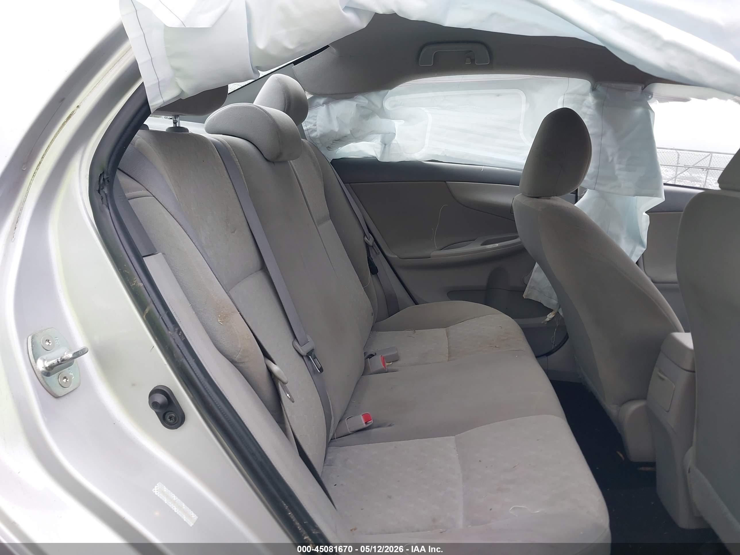 2009 Toyota Corolla   Серебряный vin: 1NXBU40E79Z096050