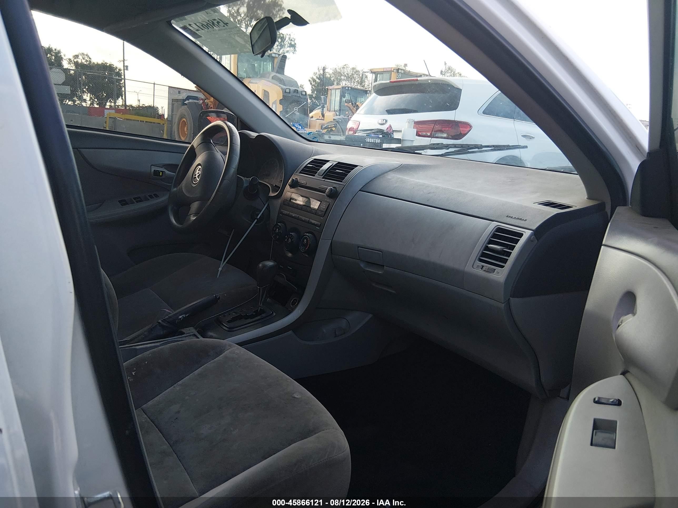 2009 Toyota Corolla Le White vin: 1NXBU40E79Z098106