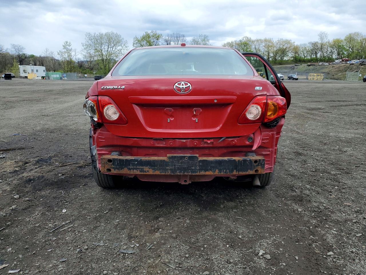 2009 Toyota Corolla Le Red vin: 1NXBU40E79Z103658