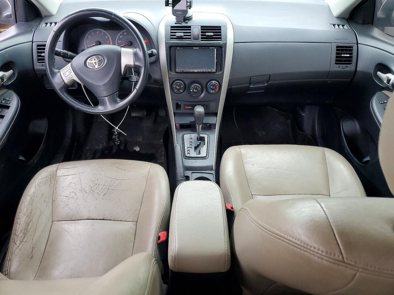 2009 Toyota Corolla White vin: 1NXBU40E79Z110612