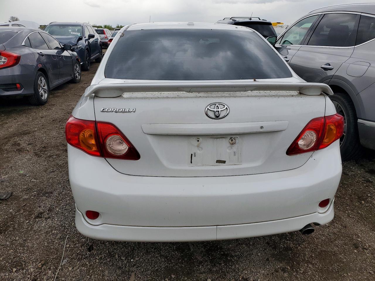 2009 Toyota Corolla White vin: 1NXBU40E79Z110612