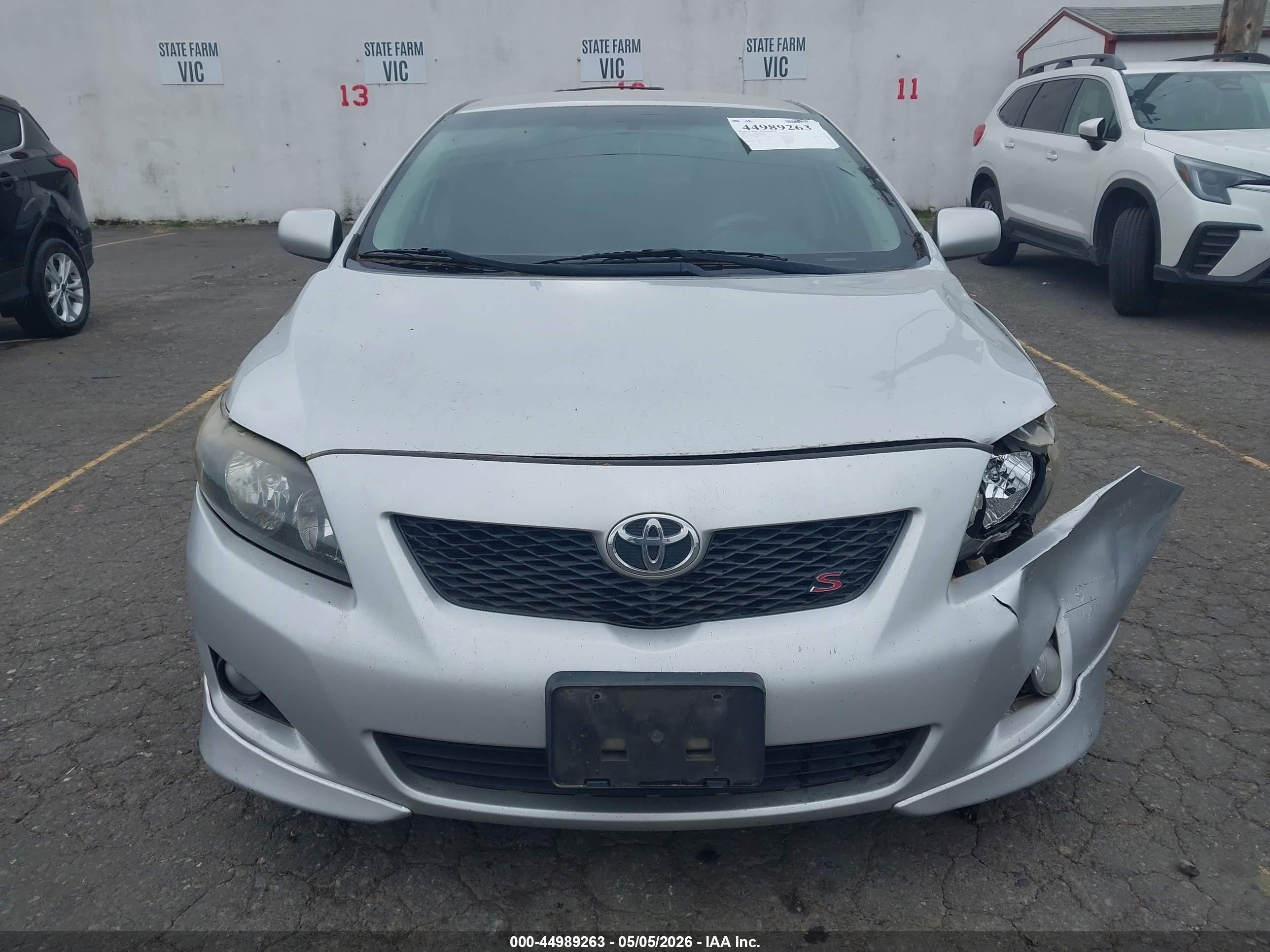 2009 Toyota Corolla S Silver vin: 1NXBU40E89Z001740